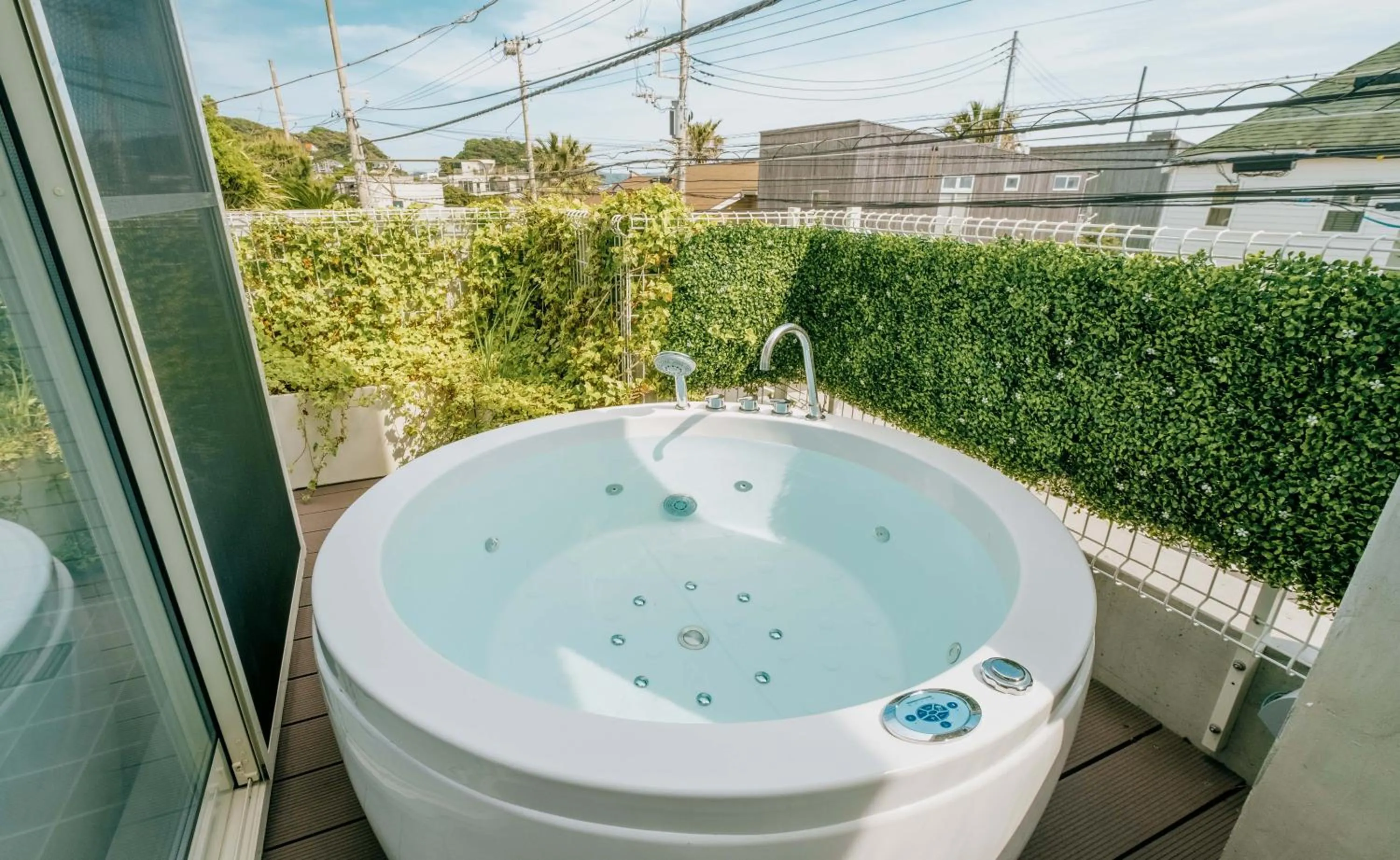 カサブランカプールハウス鎌倉 - Casablanca Pool House Kamakura Seaside Luxury Villa with Heated Pool & Sauna
