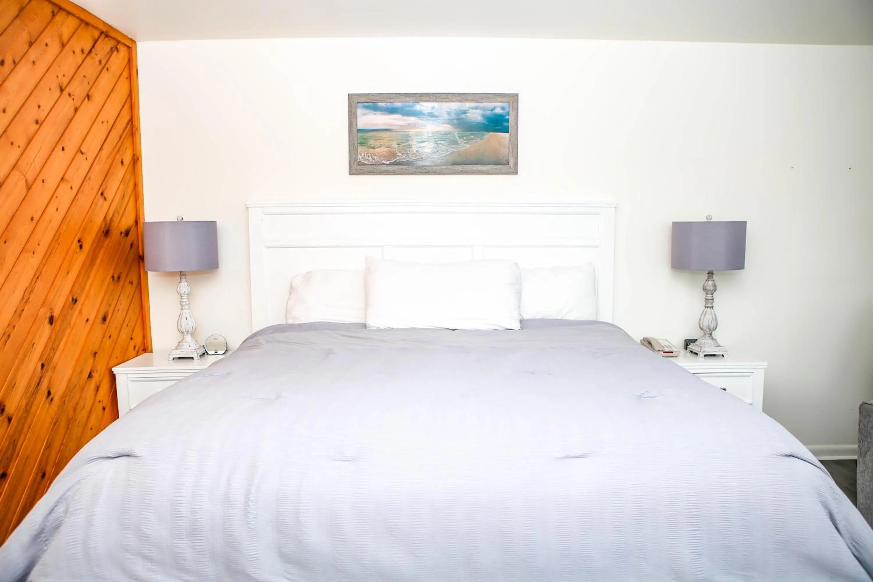 Bed in Waterside Inn