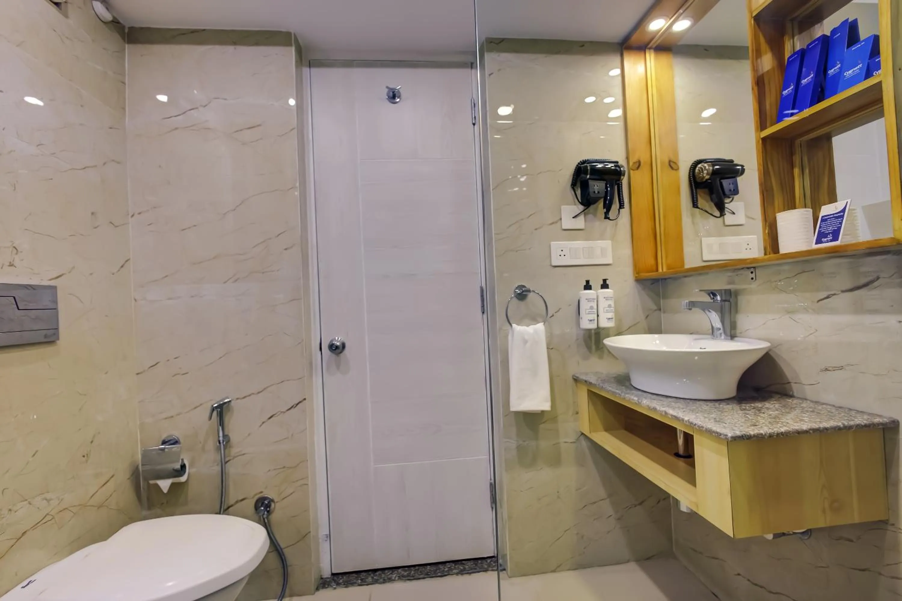 Shower in Cygnett Resort Mountain Breeze