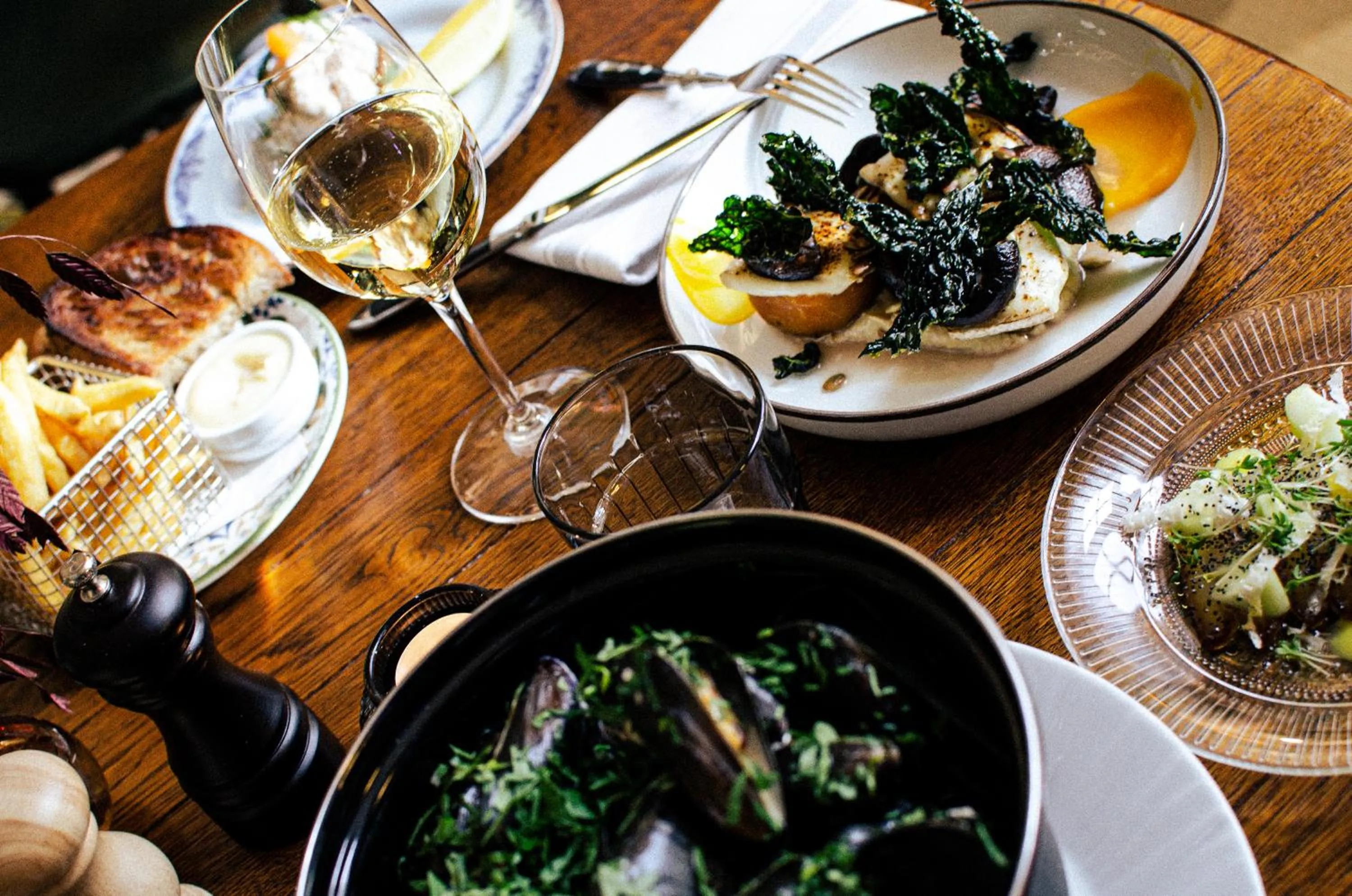 Restaurant/places to eat in Pop House Hotel