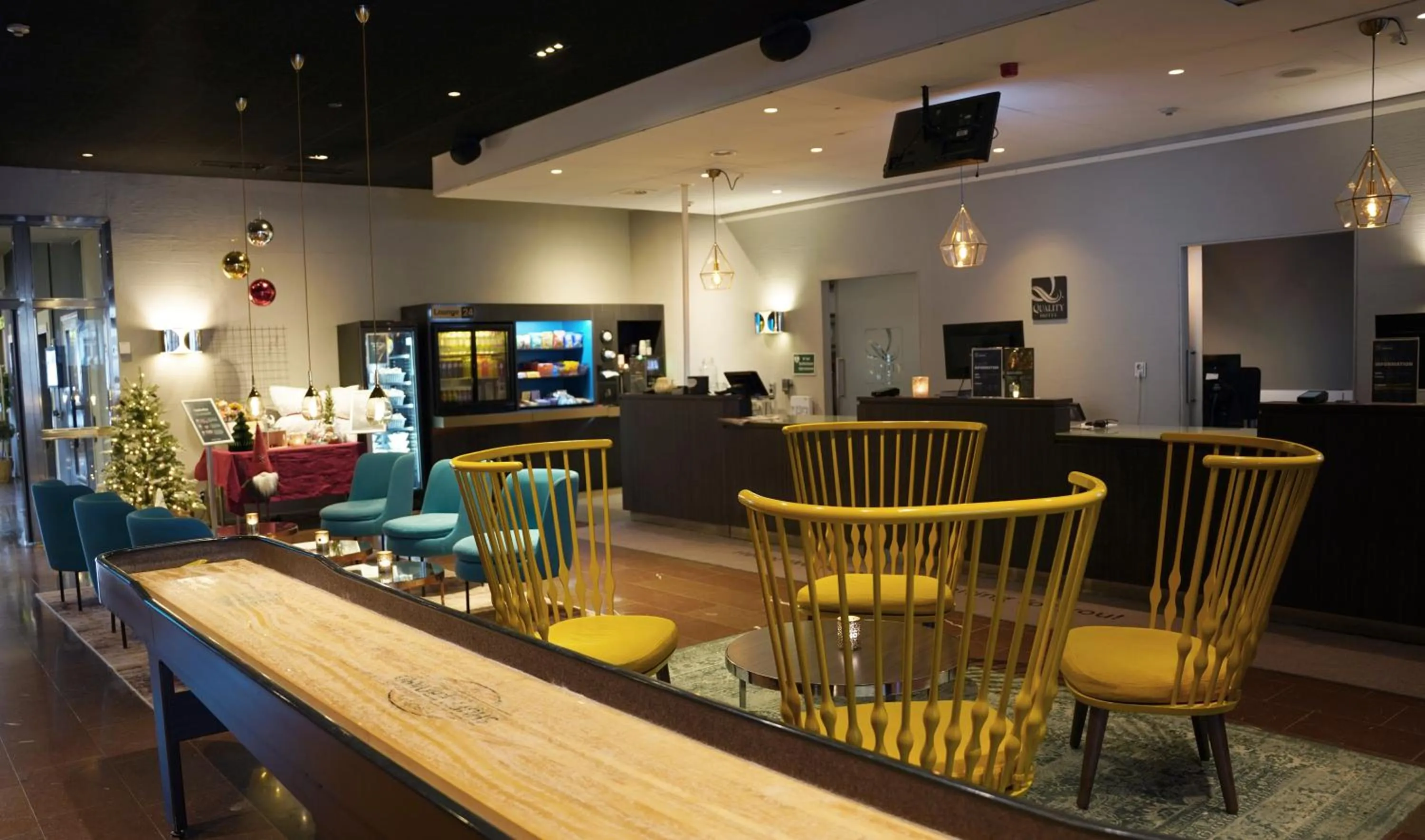 Communal lounge/ TV room in Quality Hotel Sundsvall