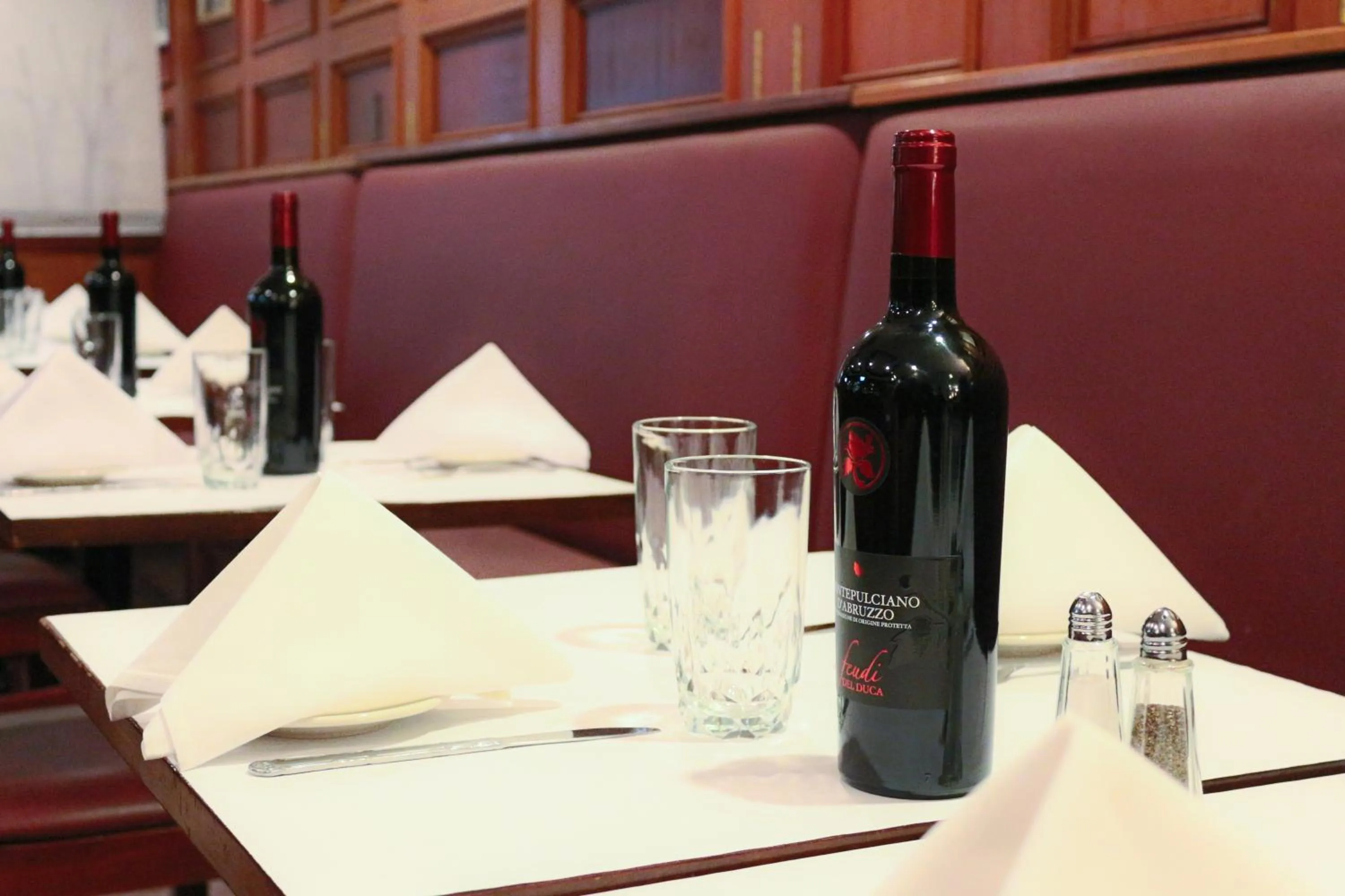 Restaurant/places to eat in Da Vinci Hotel