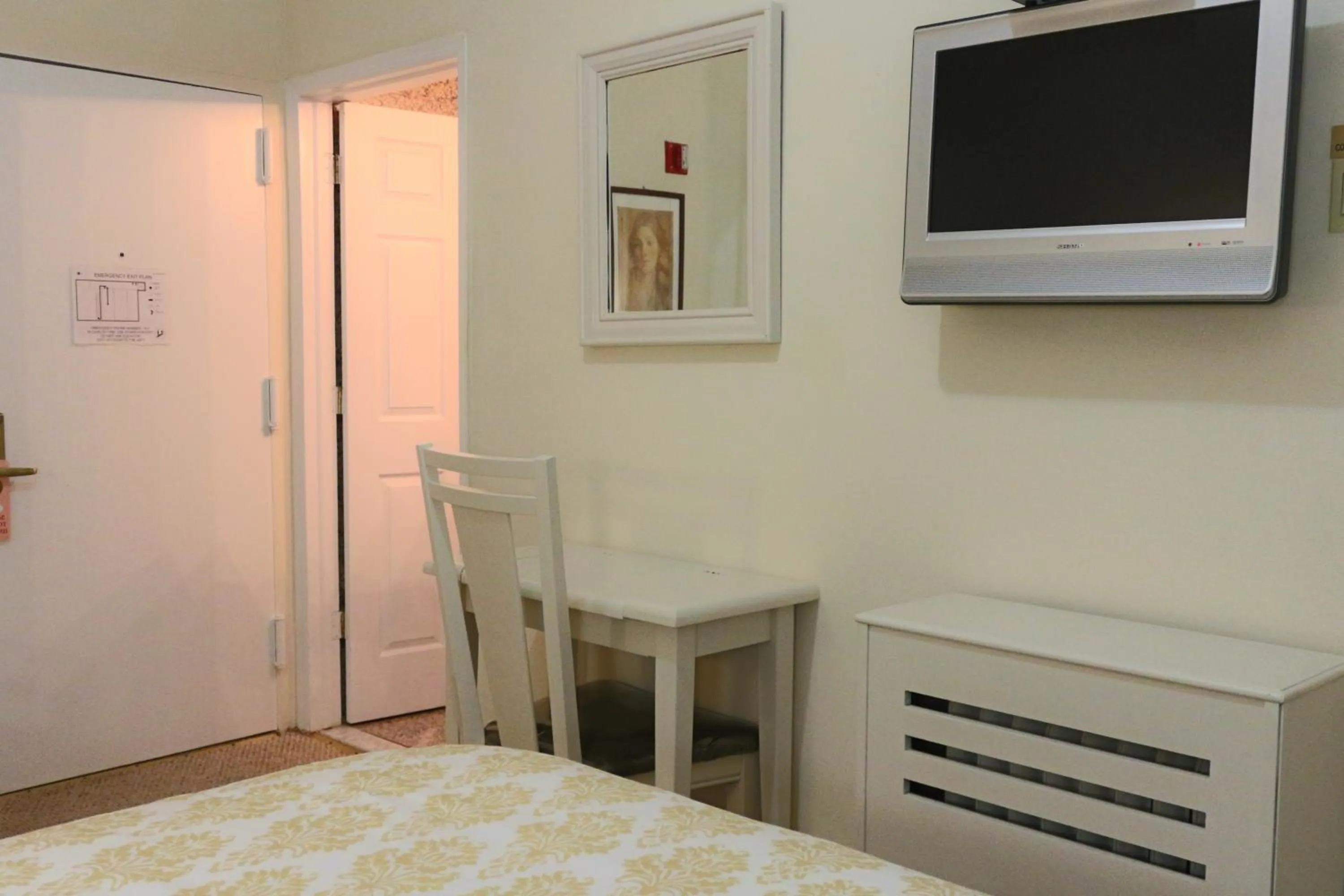 Bedroom, Bed in Da Vinci Hotel