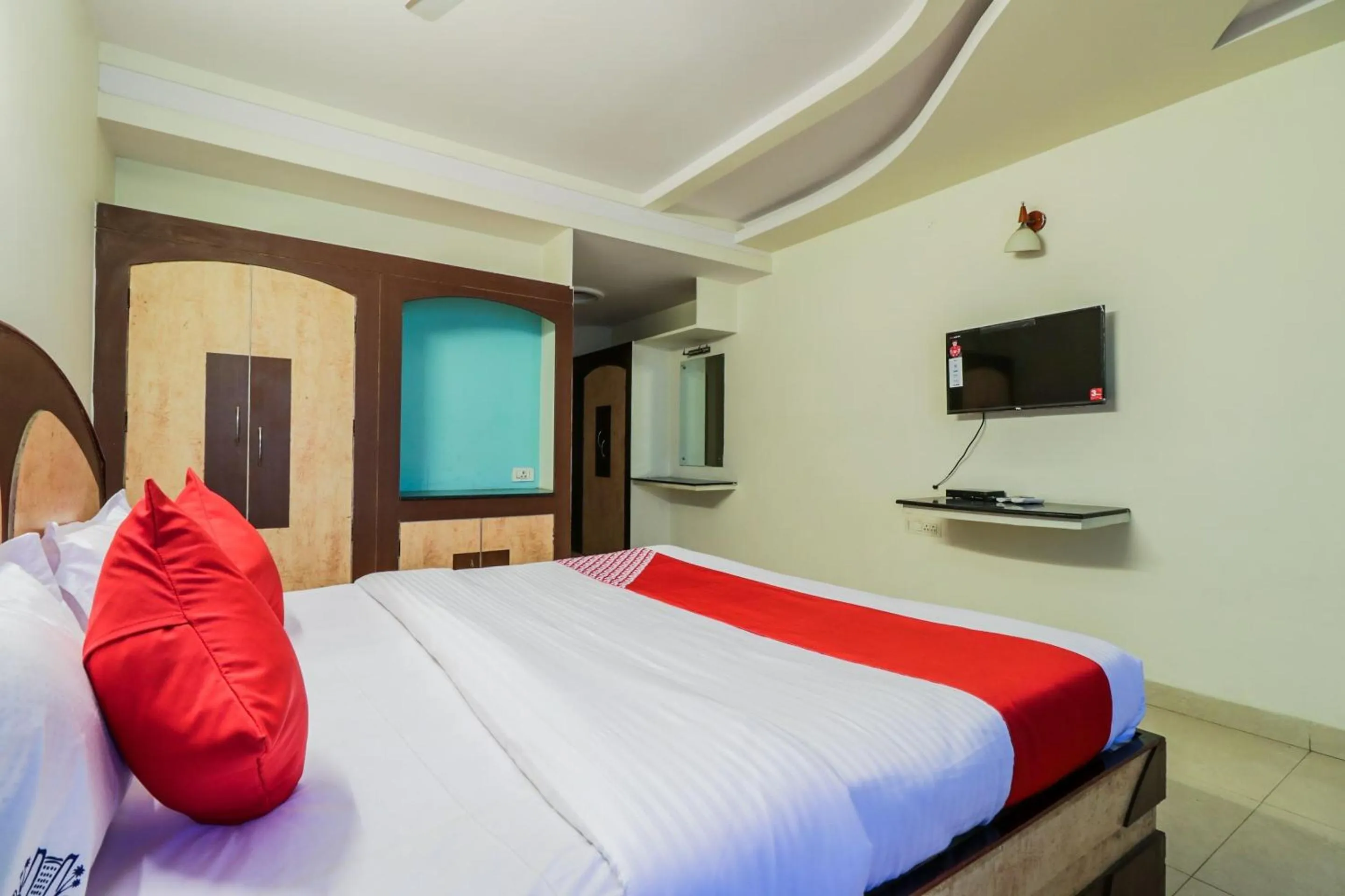 Bedroom, Bed in Hotel O Parnasala Princely