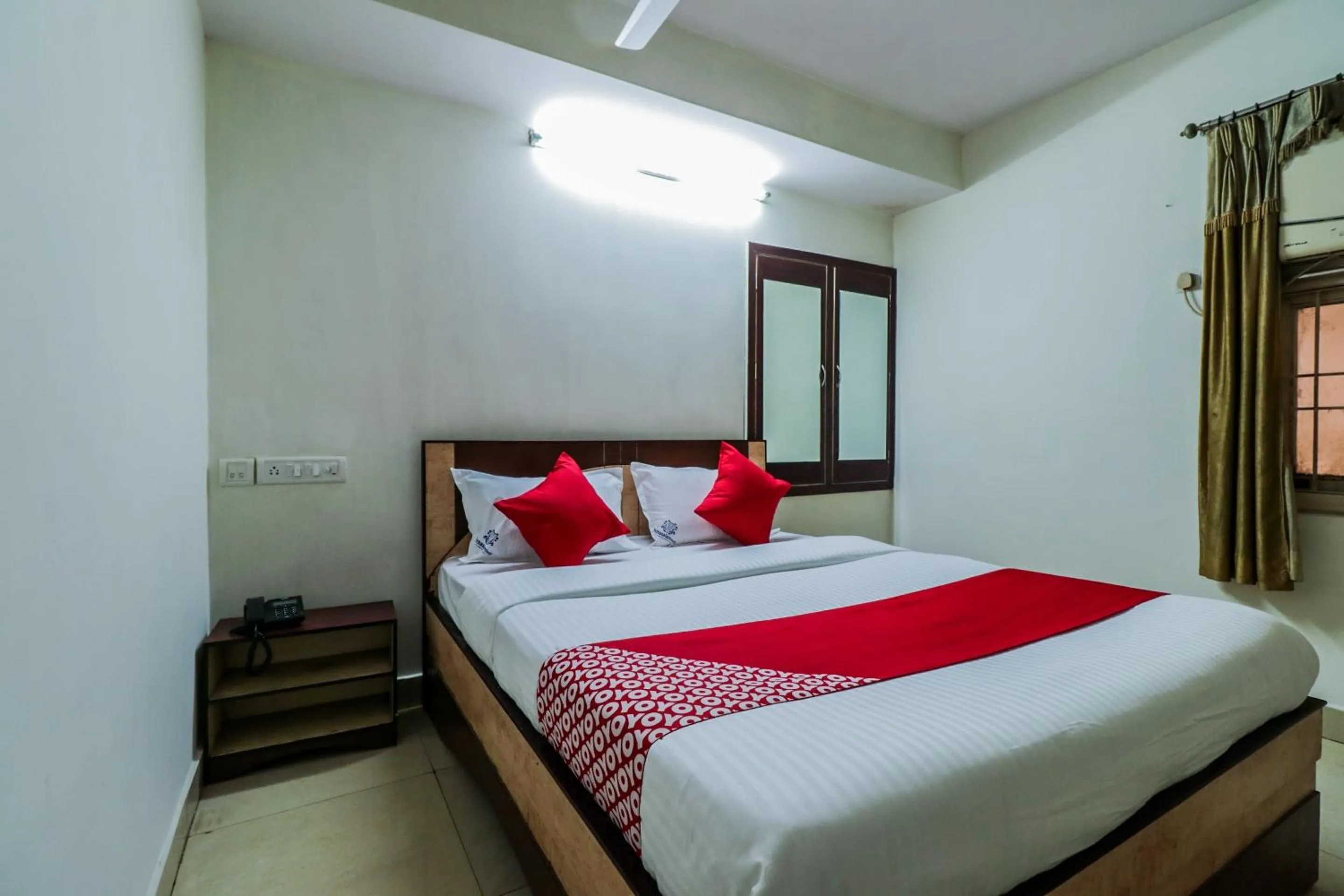 Bedroom, Bed in Hotel O Parnasala Princely