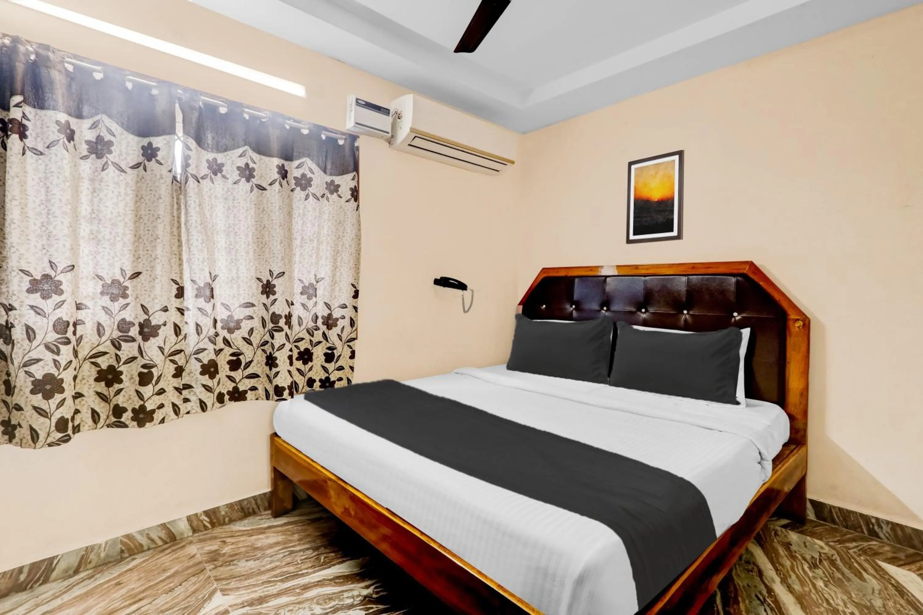Bedroom, Bed in Super Hotel O Adarsh Nagar Near Kavya Hospital
