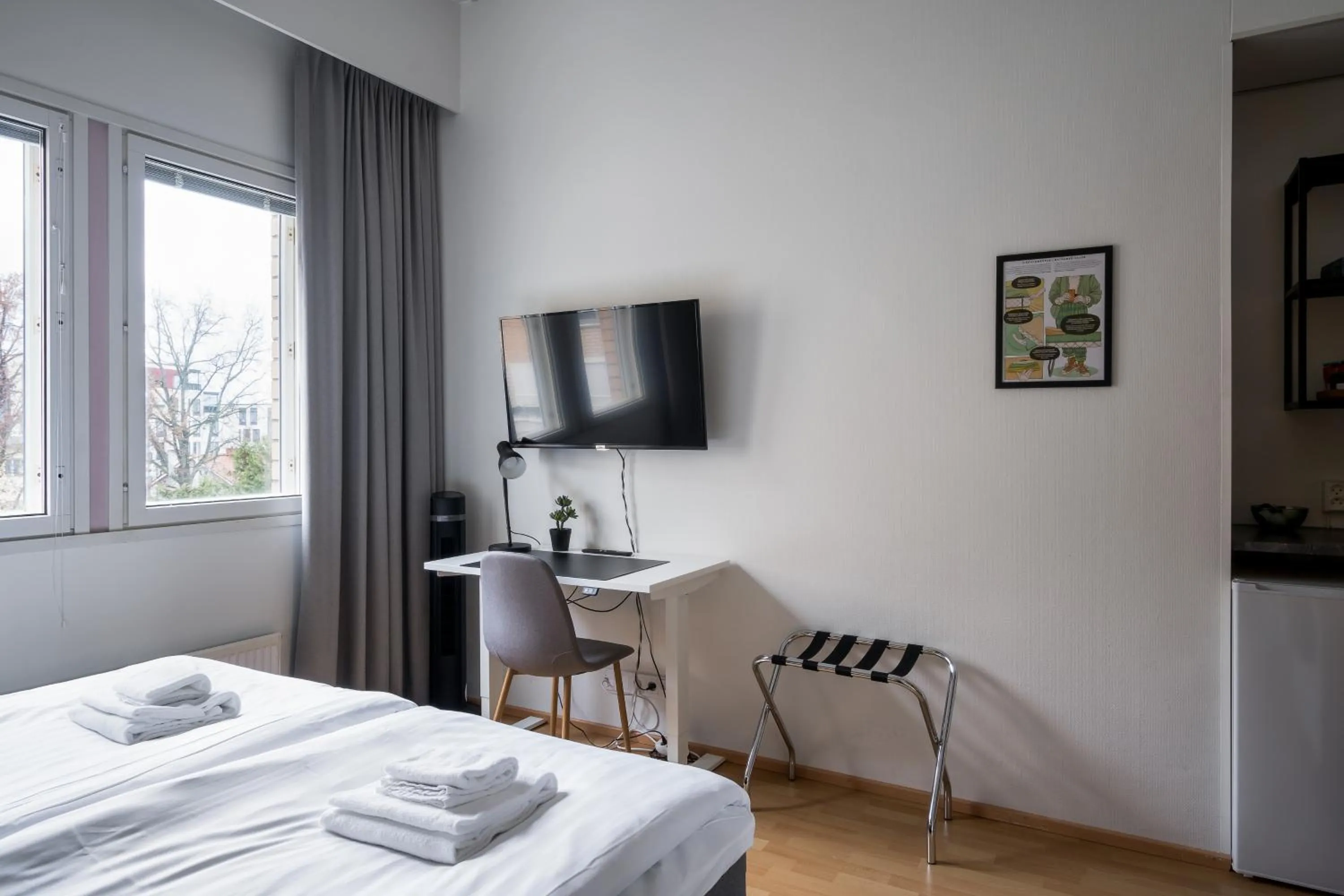 TV and multimedia, Bed in Hiisi Hotel Lohja