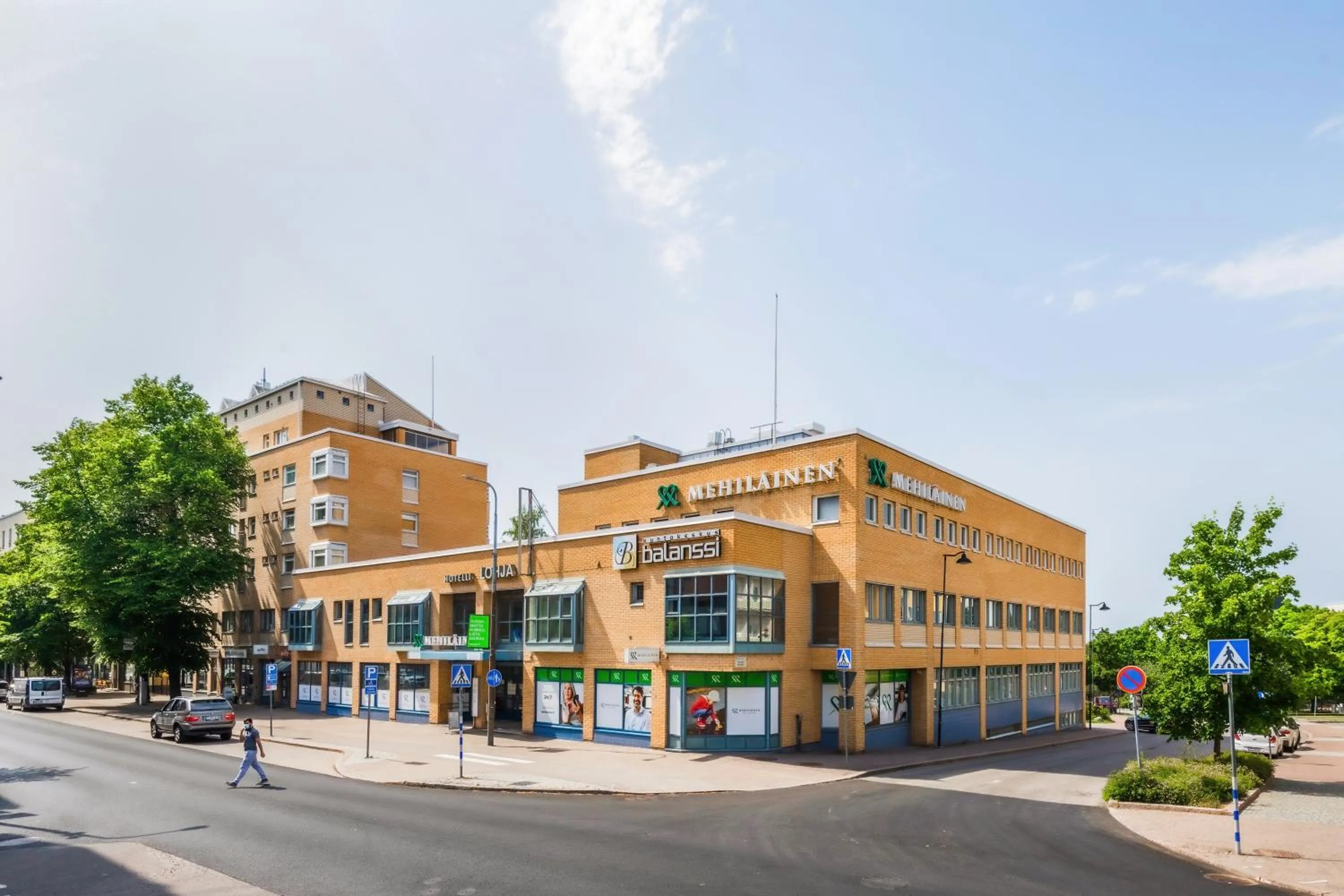 Facade/entrance in Hiisi Hotel Lohja