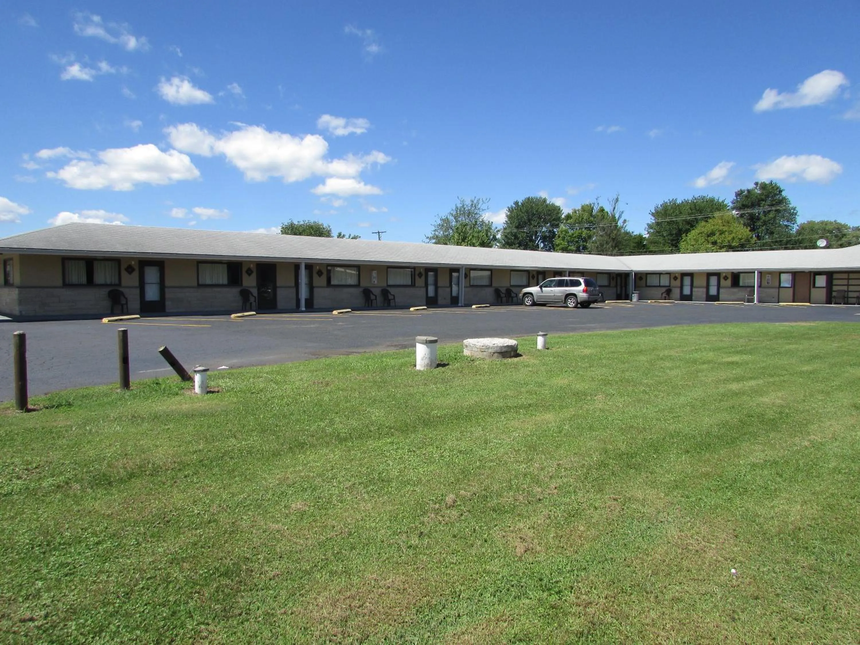 Property building in Gas Lite Motel Lawrenceville