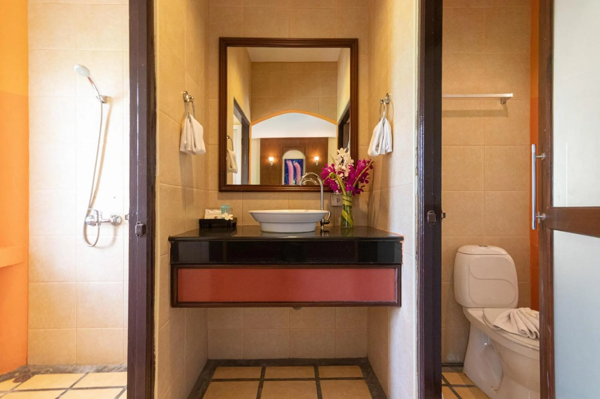 Shower in Aochalong Villa Resort & Spa - SHA Plus