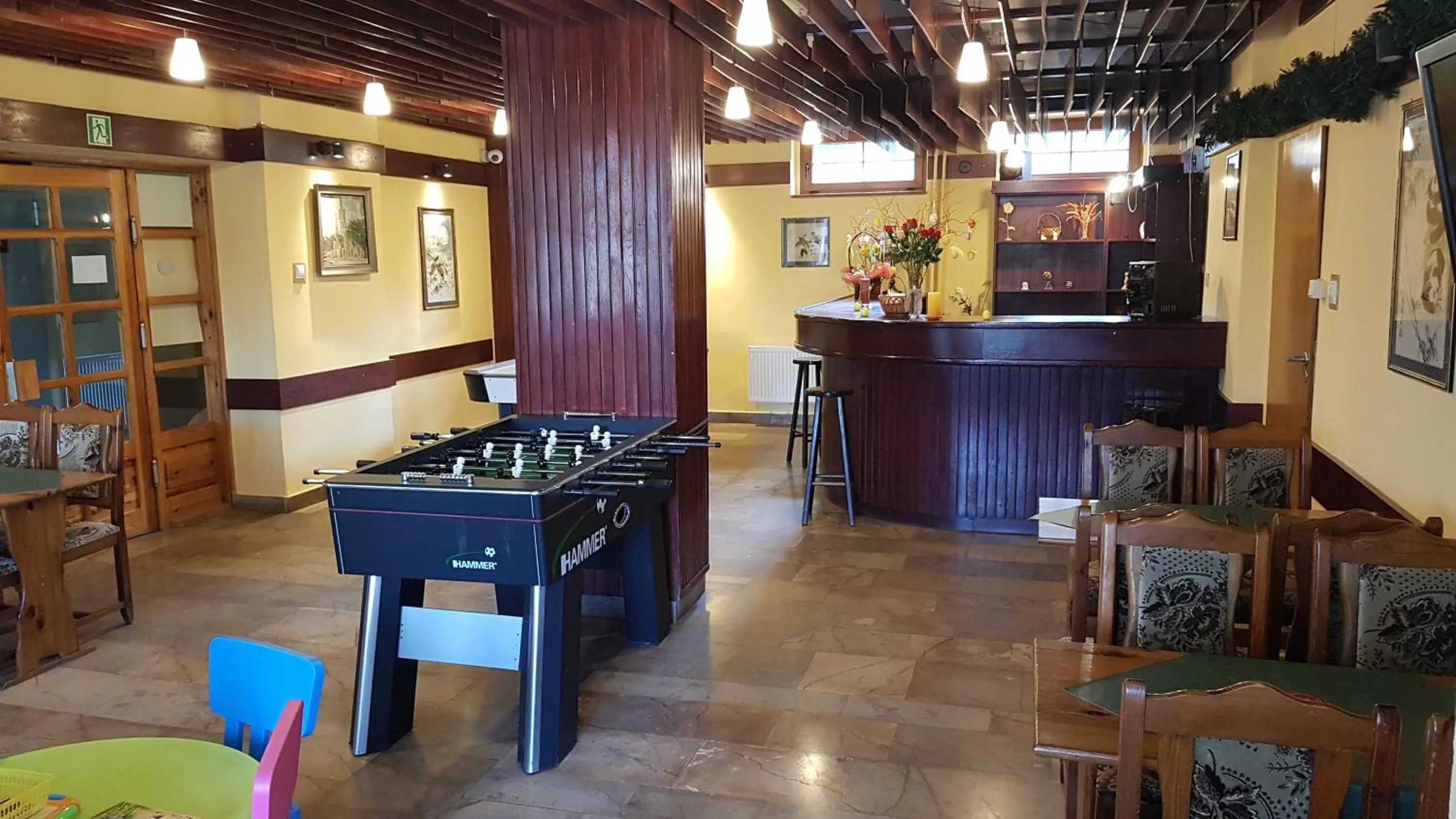 Communal lounge/ TV room in Dom wczasowy Przy Skałkach