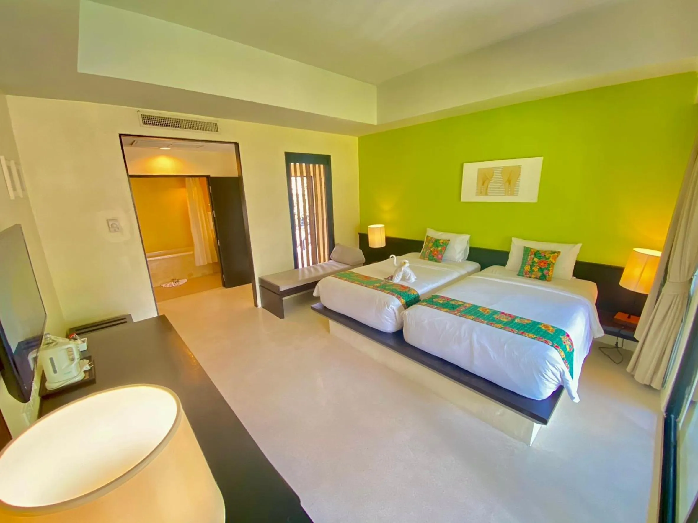Bedroom, Bed in Palm Galleria Resort