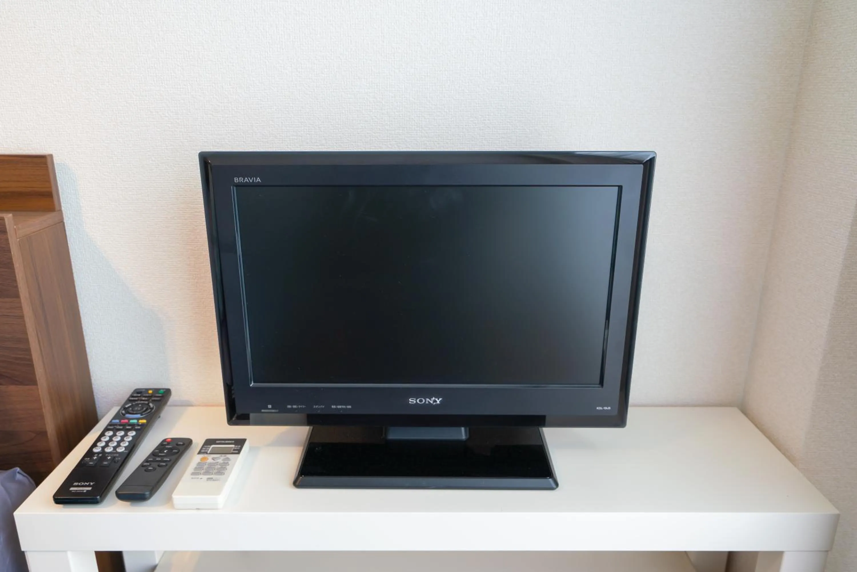 TV and multimedia in SONIC APARTMENT HOTEL