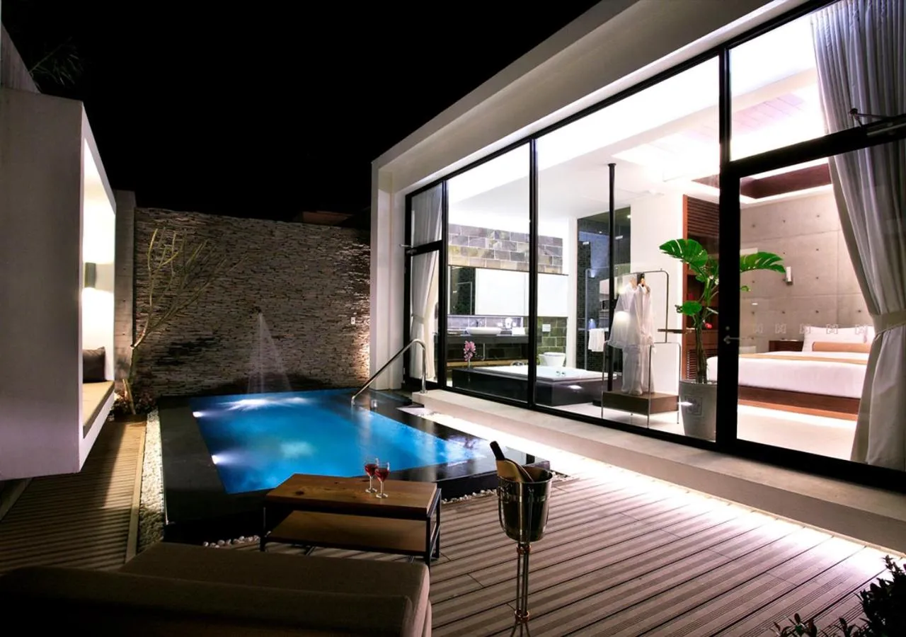 Night in H Villa Inn