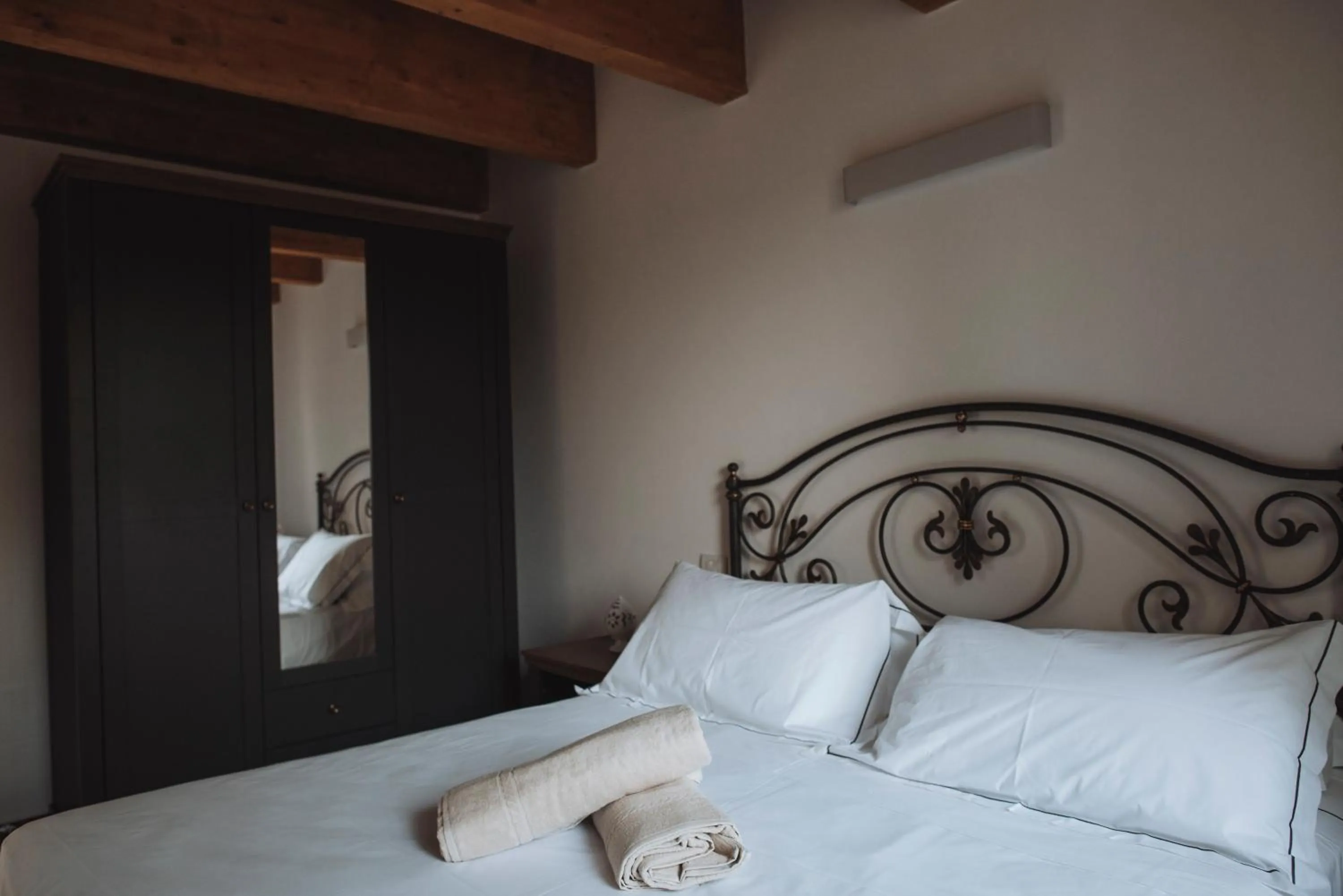 Bed in Villa delle Querce Resort