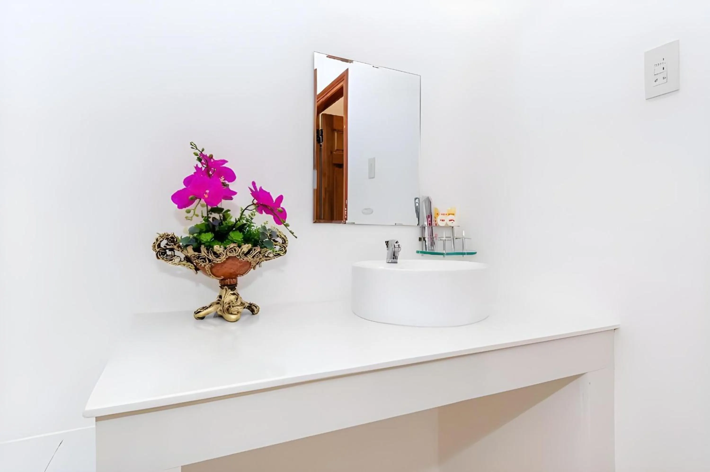 Decorative detail in Super OYO 598 Peony Hotel