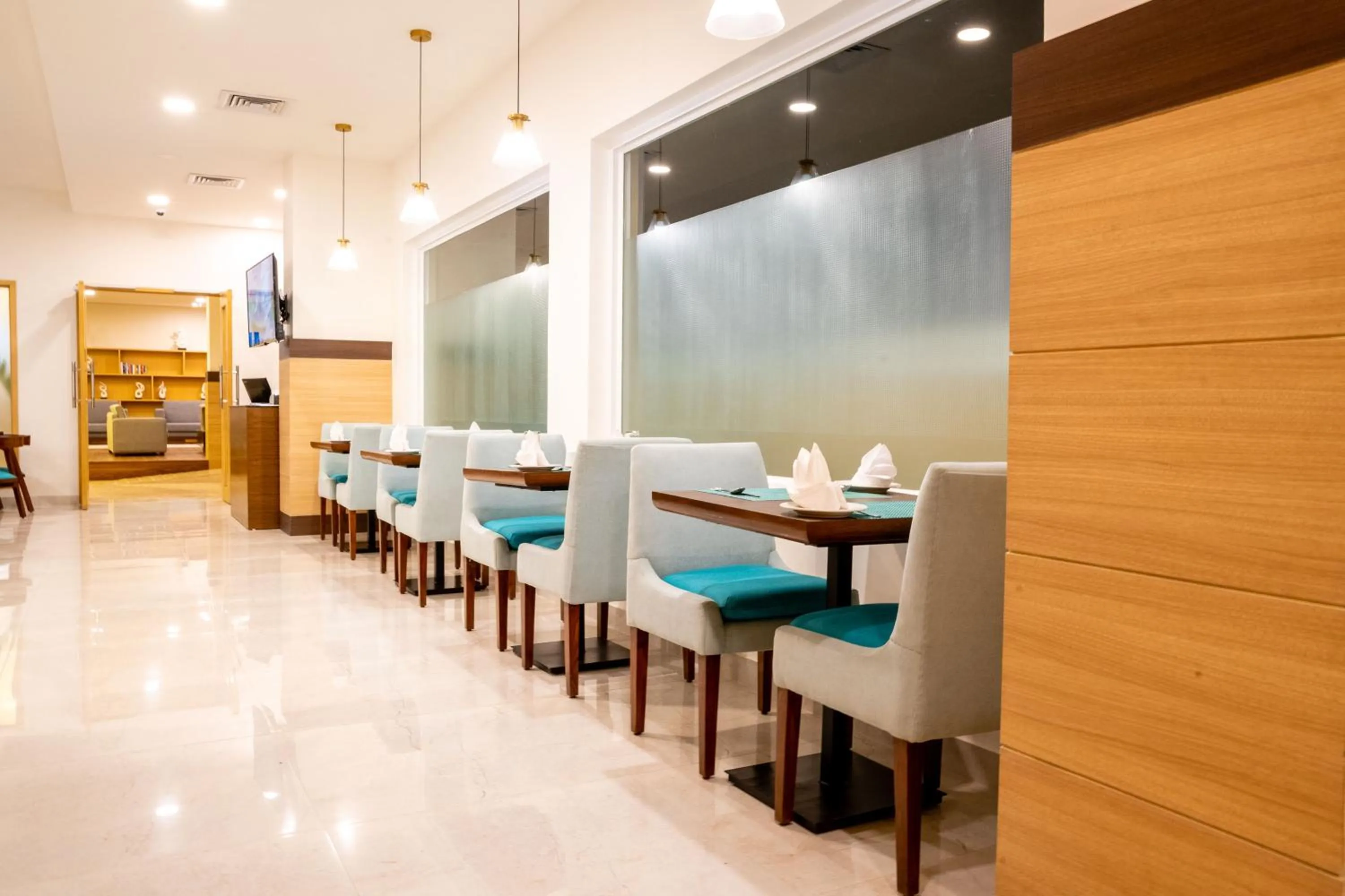 Restaurant/places to eat in The Fern Residency- Hotel Chitwan