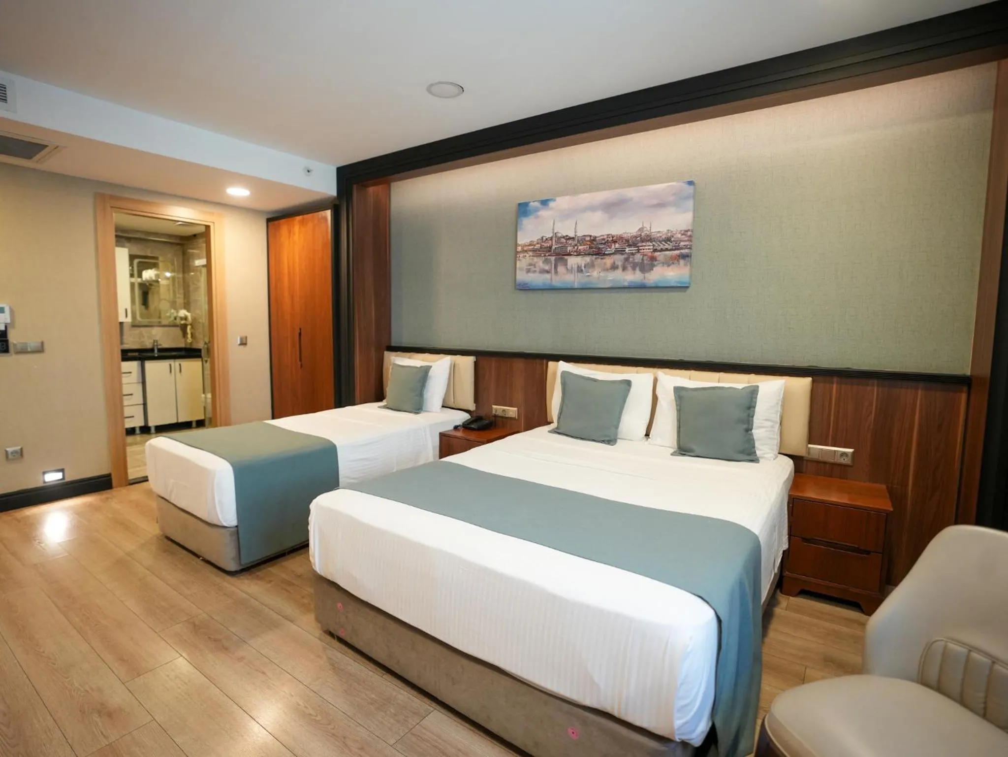 Bed in Valens Hotel Downtown