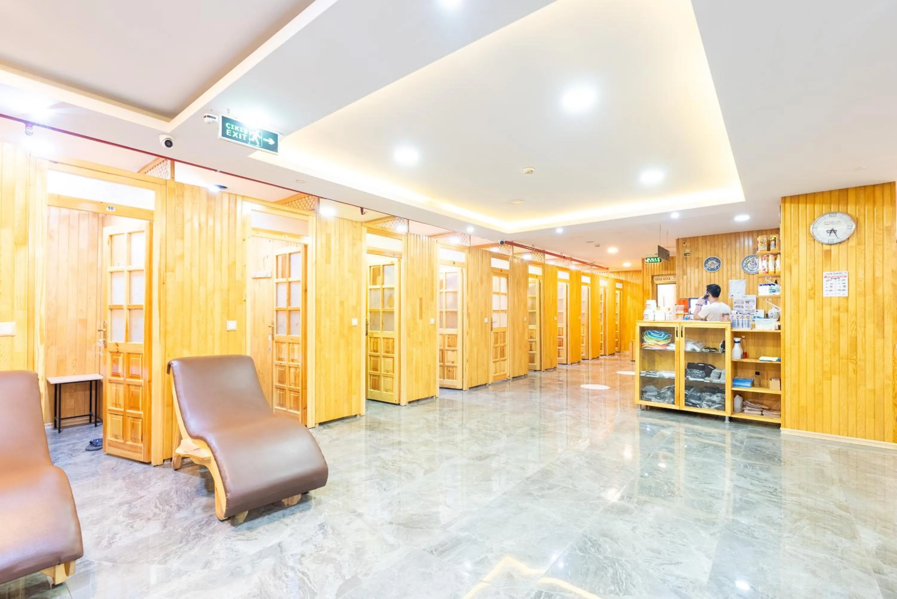 Swimming pool in Valens Hotel Downtown