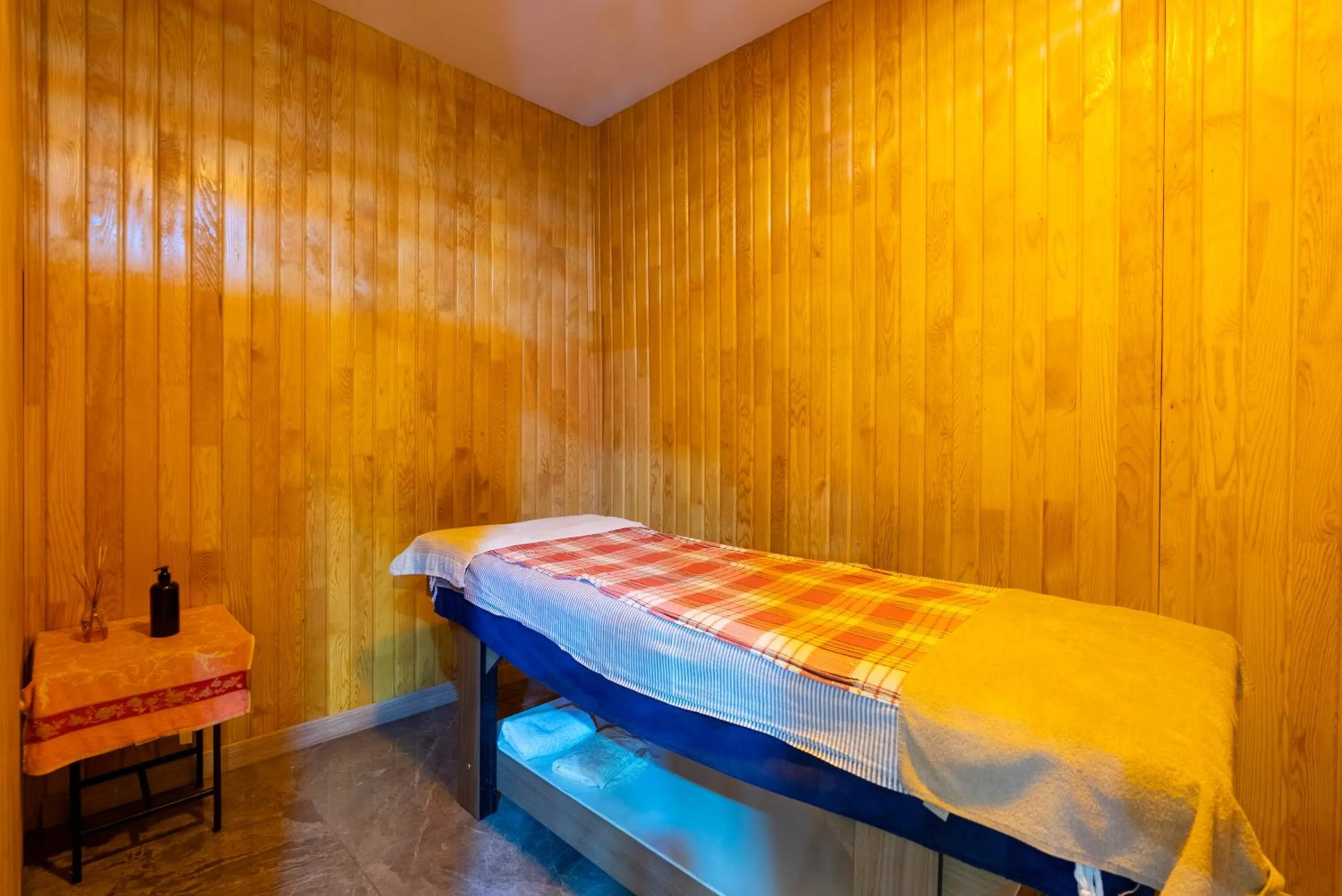 Bed in Valens Hotel Downtown