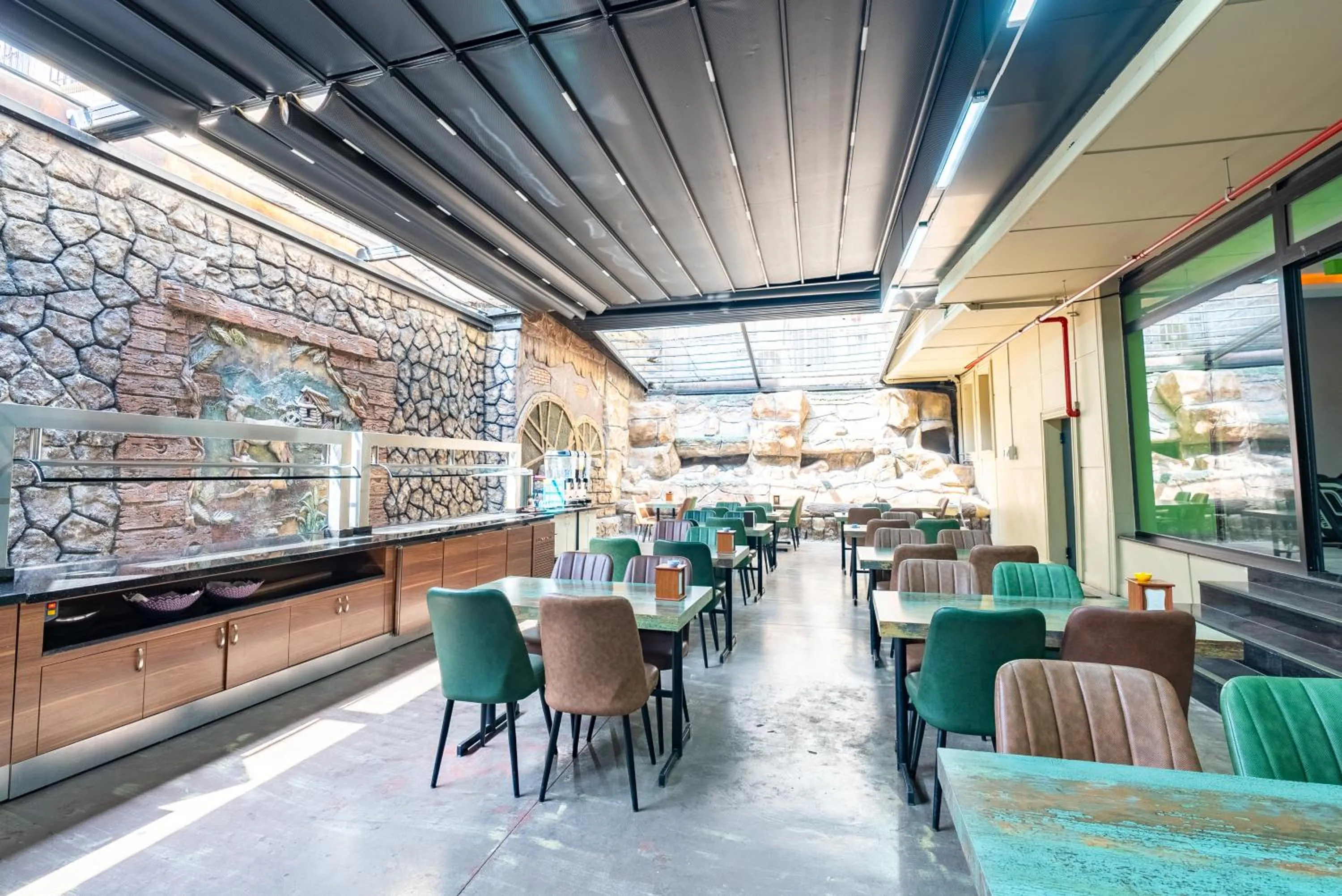 Restaurant/places to eat in Valens Hotel Downtown