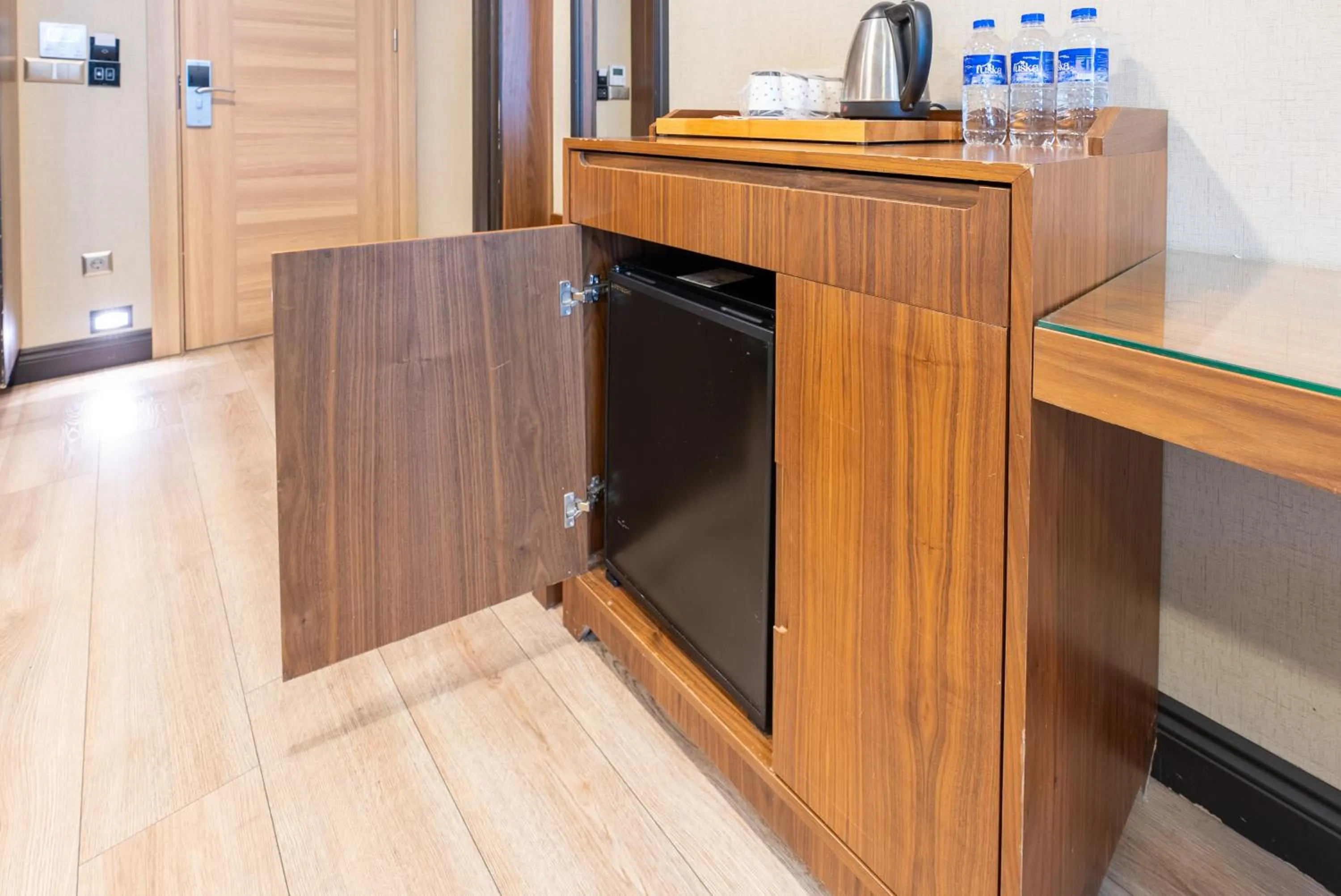 TV and multimedia in Valens Hotel Downtown