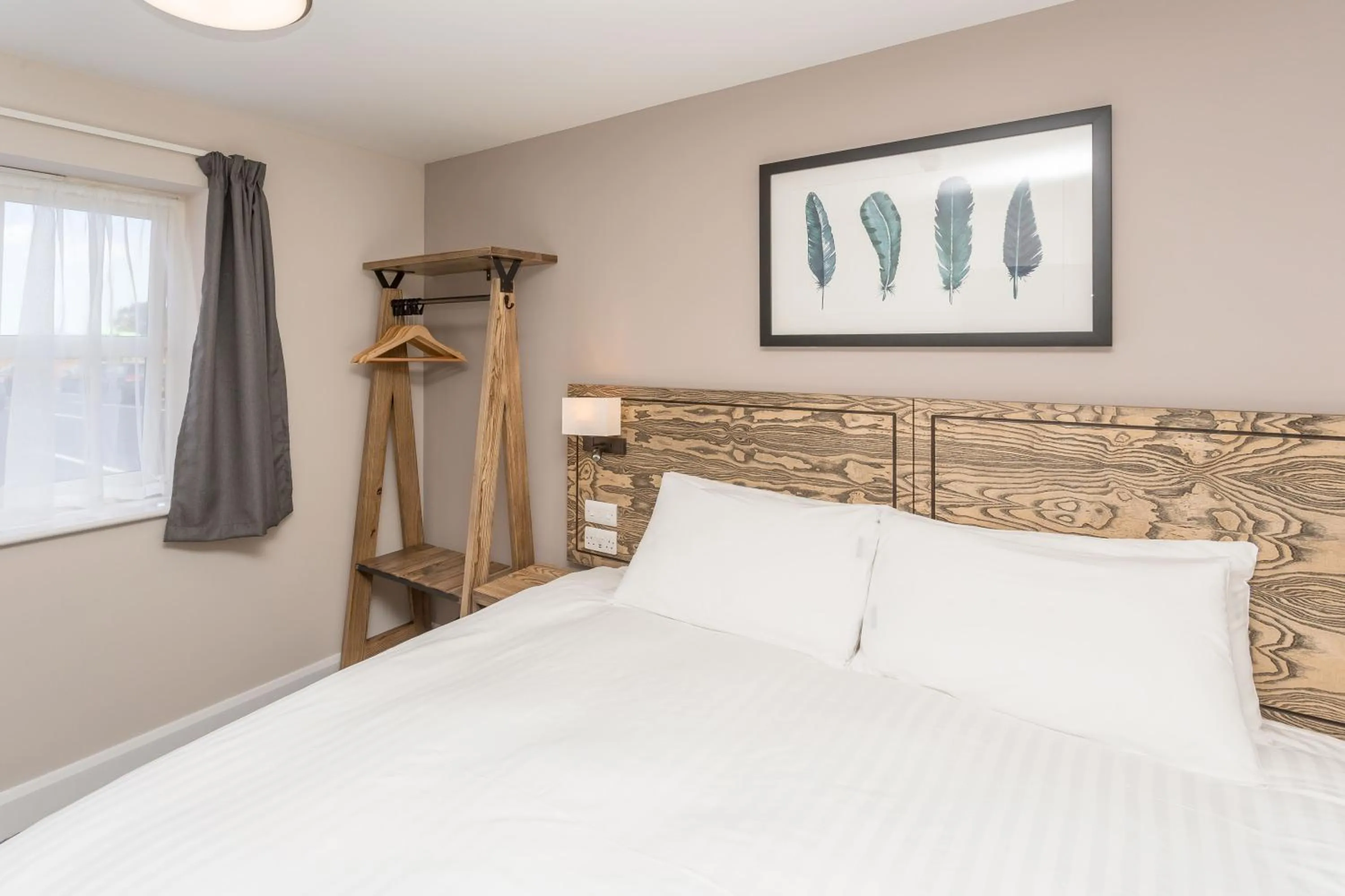 Bedroom, Bed in The Aviator, formerly Smugglers Cove, Clacton On Sea by Marston's Inns