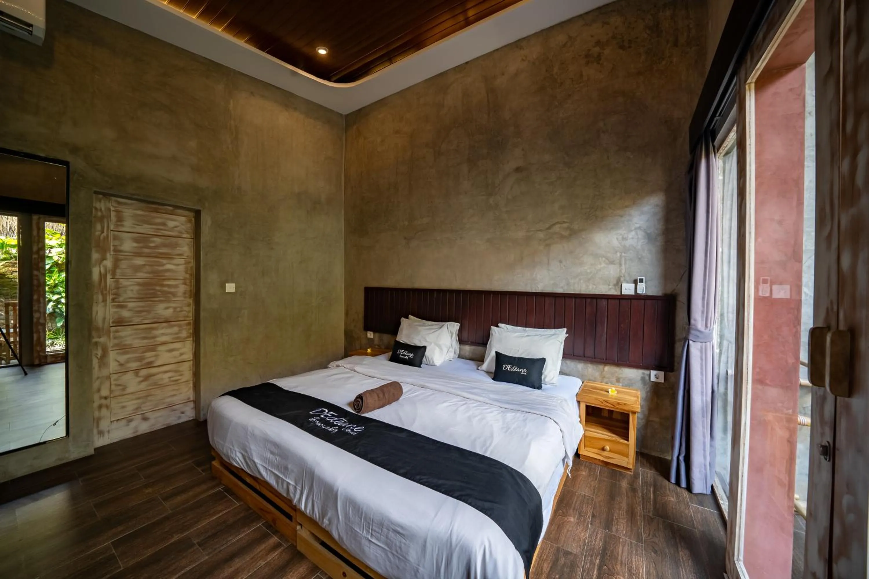 Bed in Dedeane Hotel & Yoga Retreat