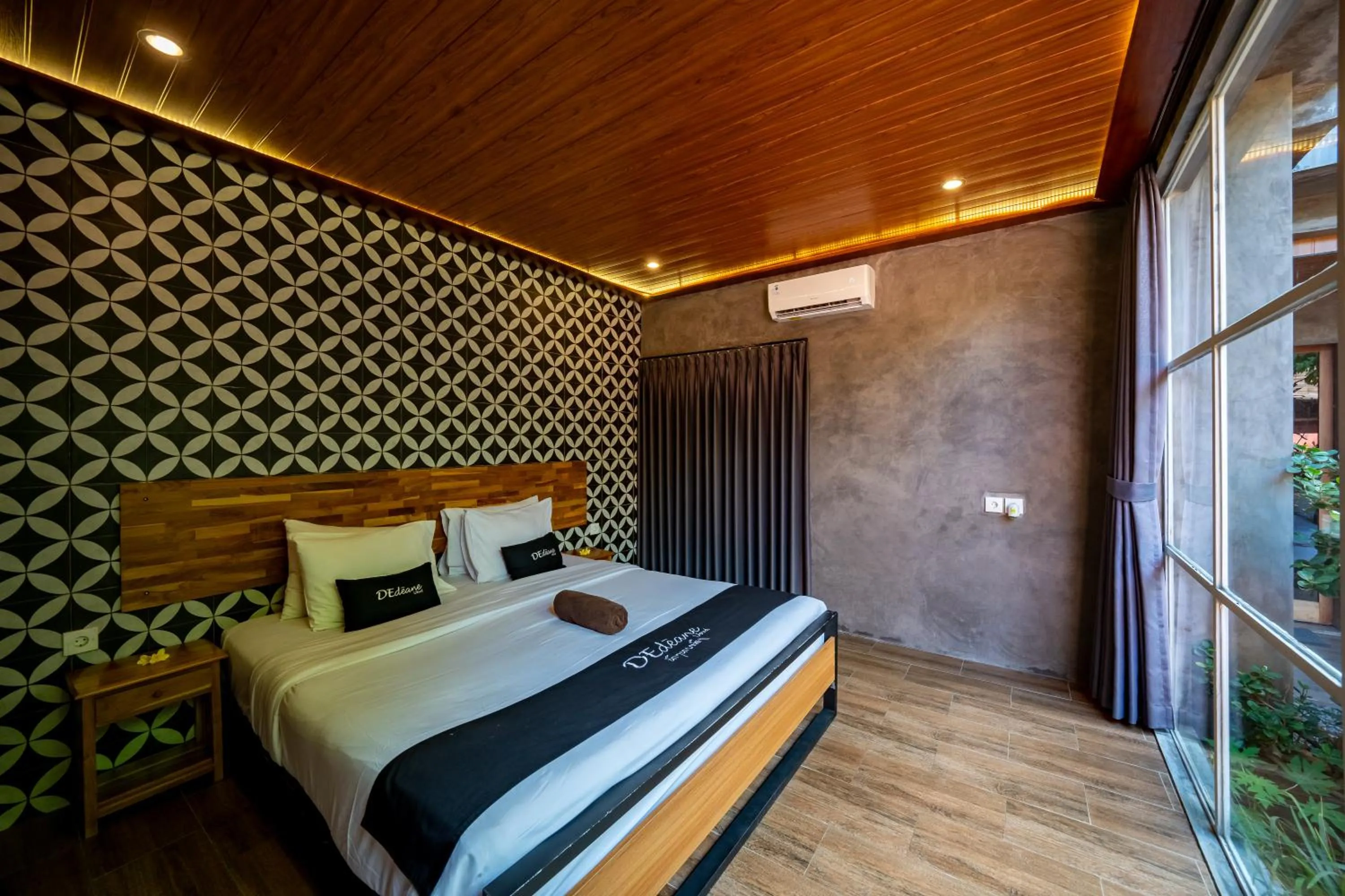 Bed in Dedeane Hotel & Yoga Retreat