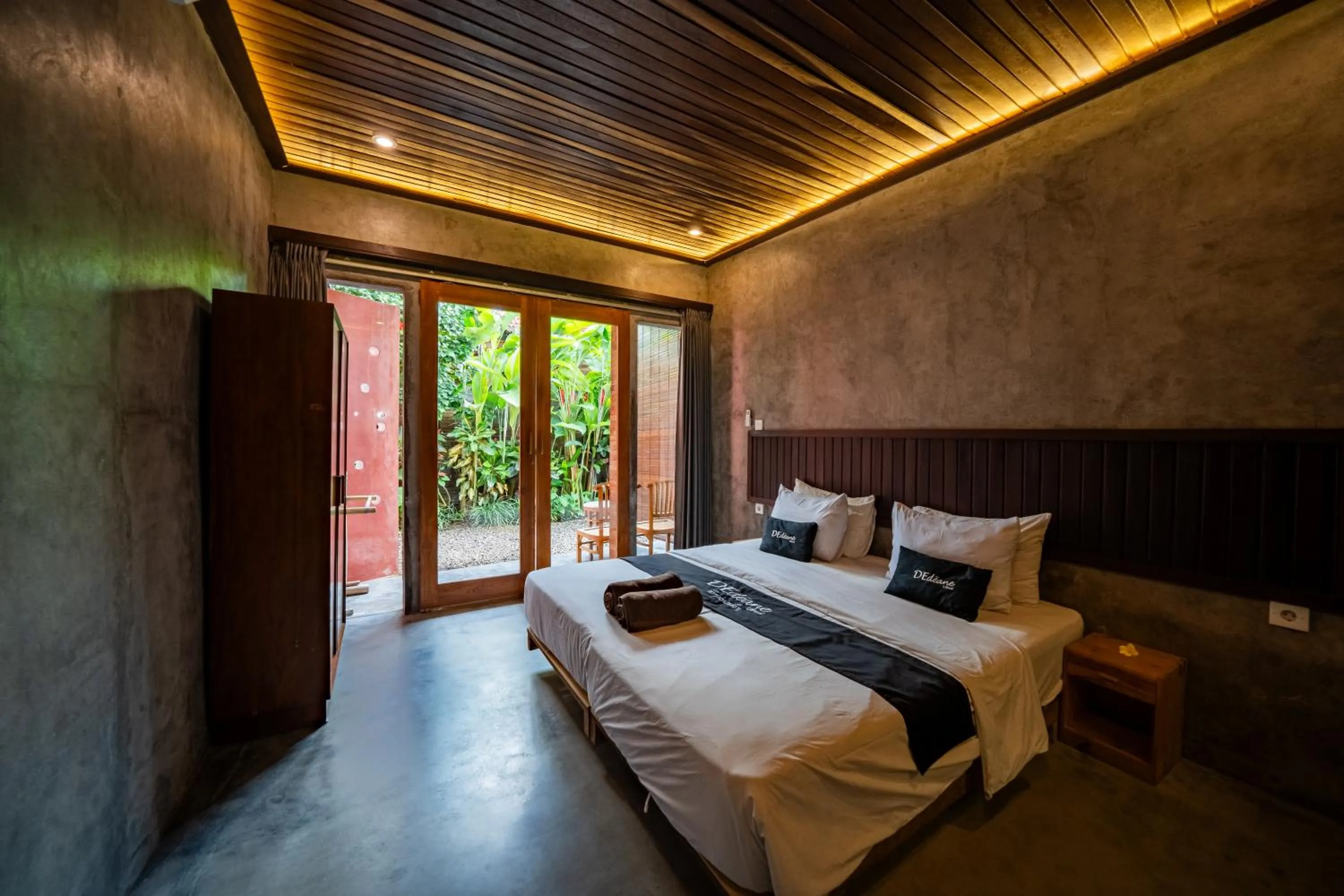 Bed in Dedeane Hotel & Yoga Retreat