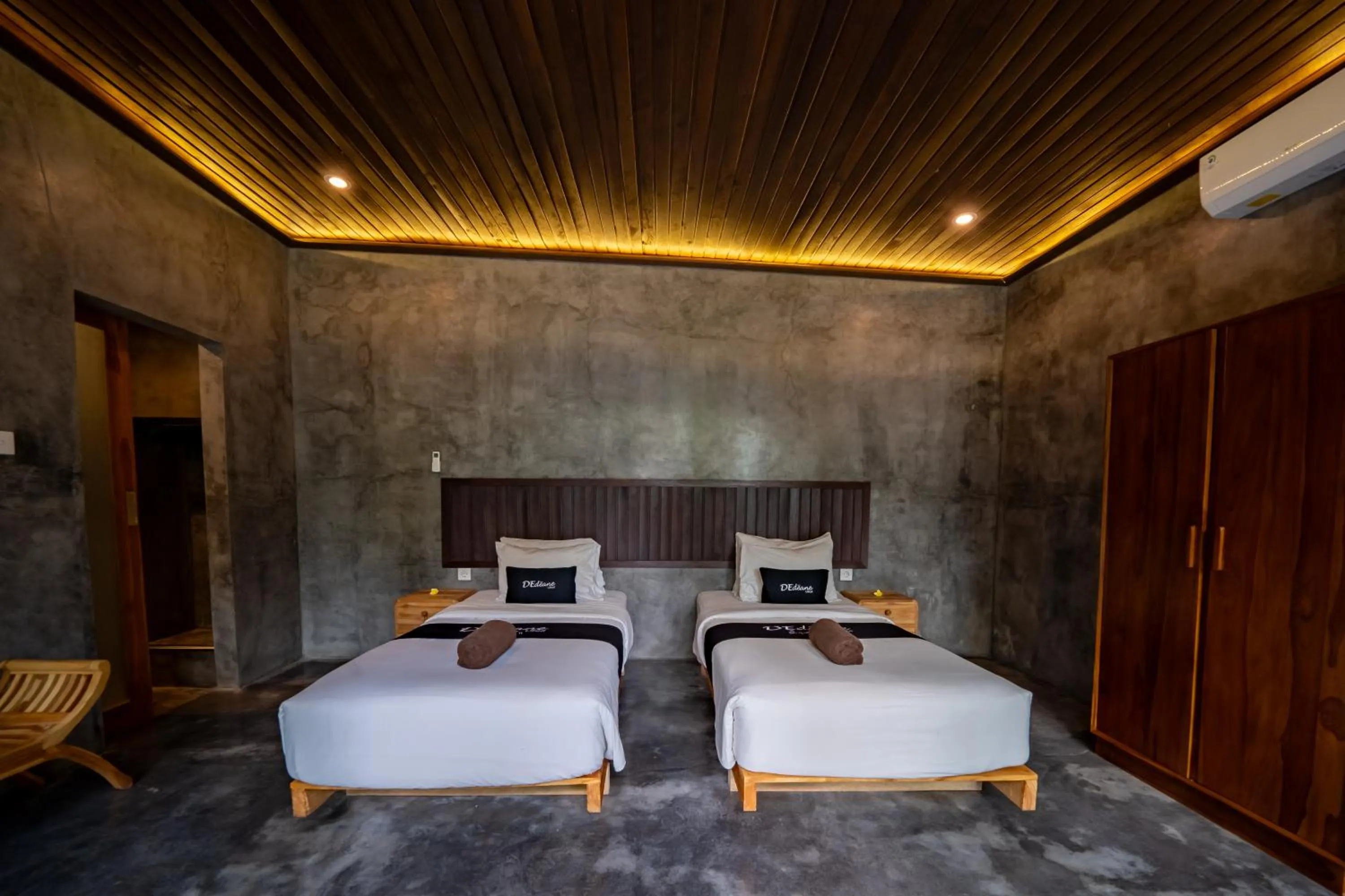 Bed in Dedeane Hotel & Yoga Retreat