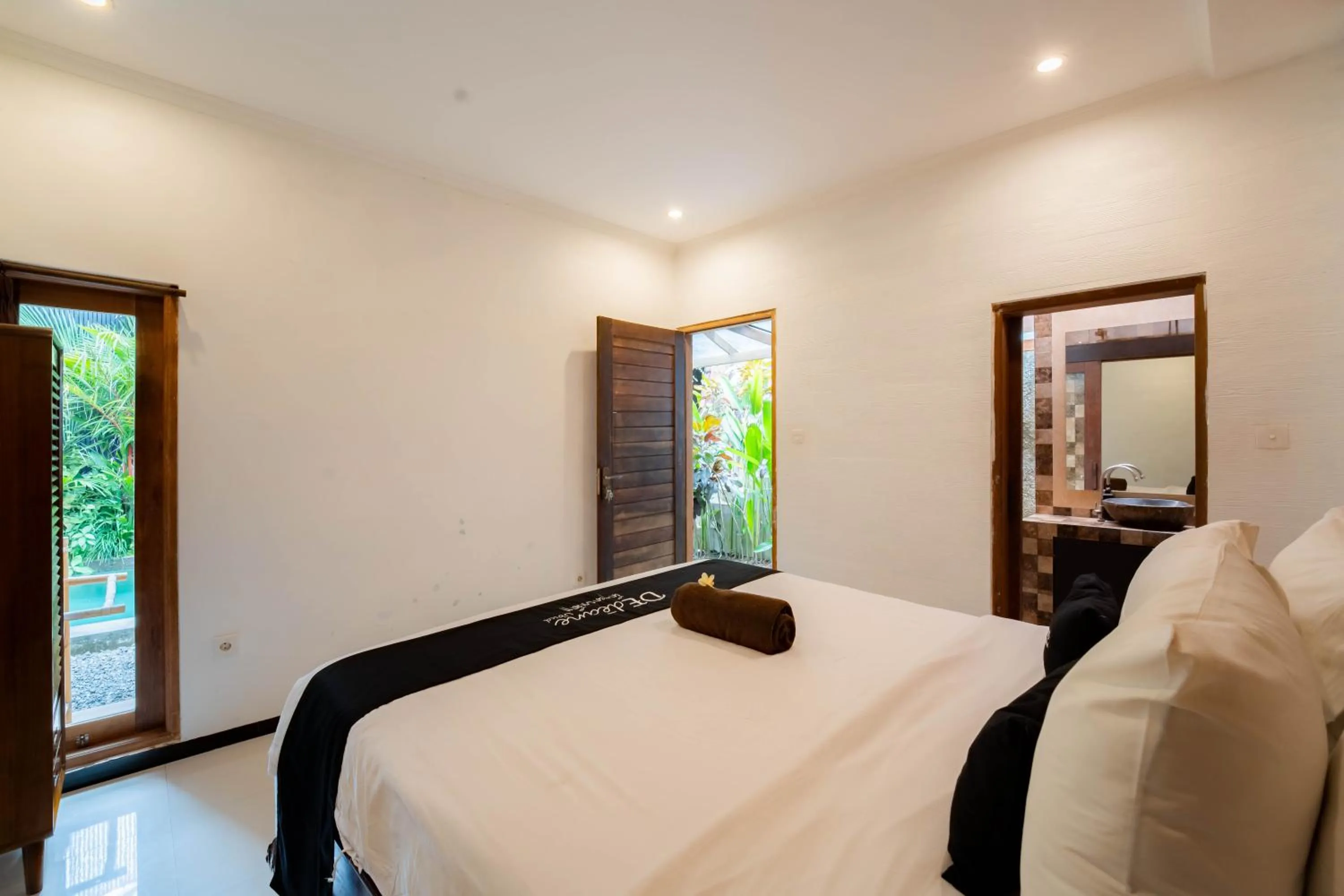 Bed in Dedeane Hotel & Yoga Retreat