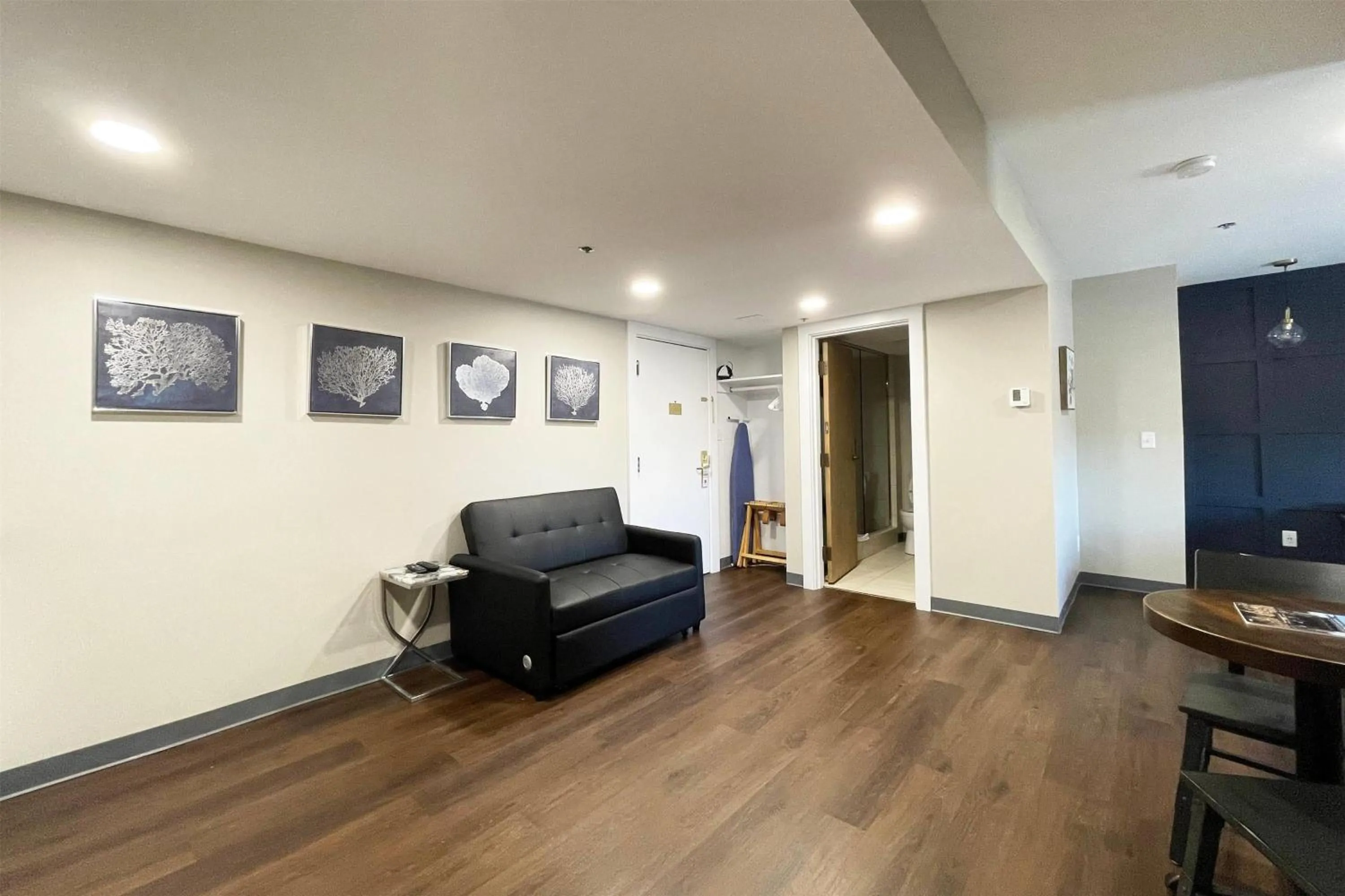 Photo of the whole room in Chateau Hotel and Conference Center