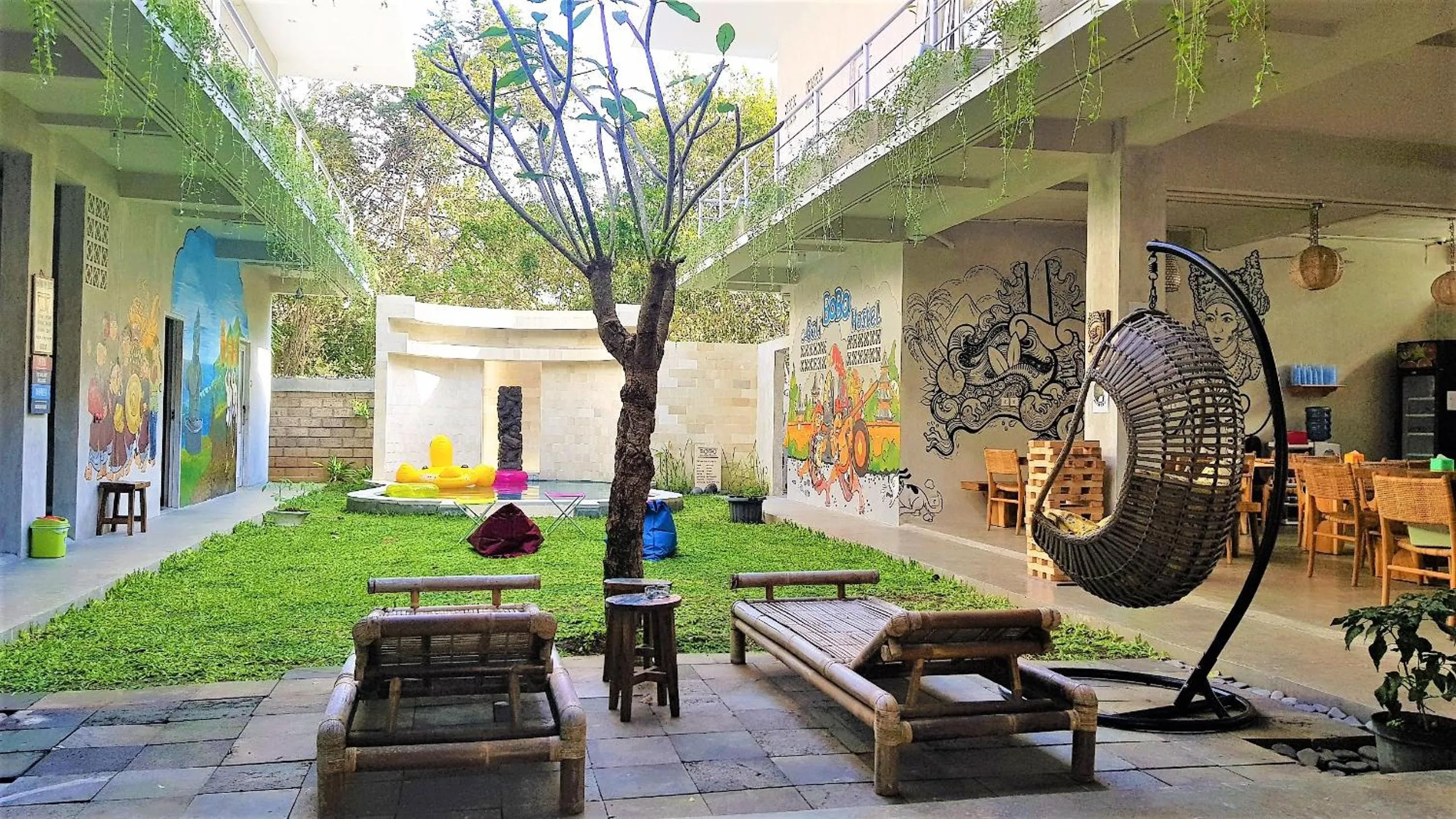 Garden in Bali Bobo Hostel