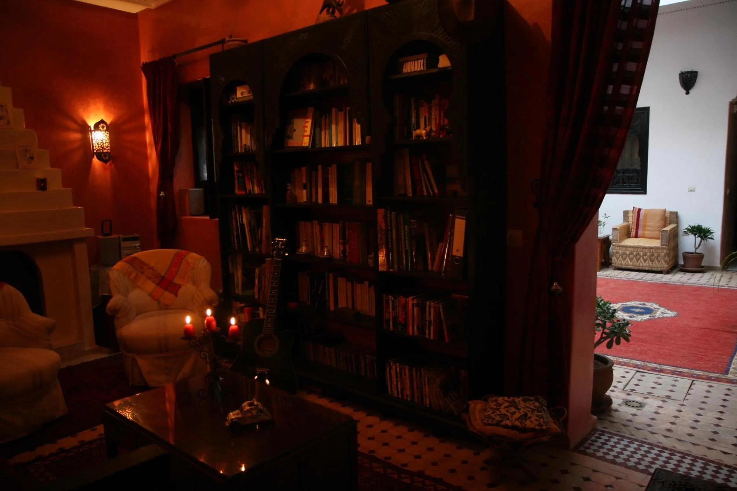 Communal lounge/ TV room in Riad Dar Zampa