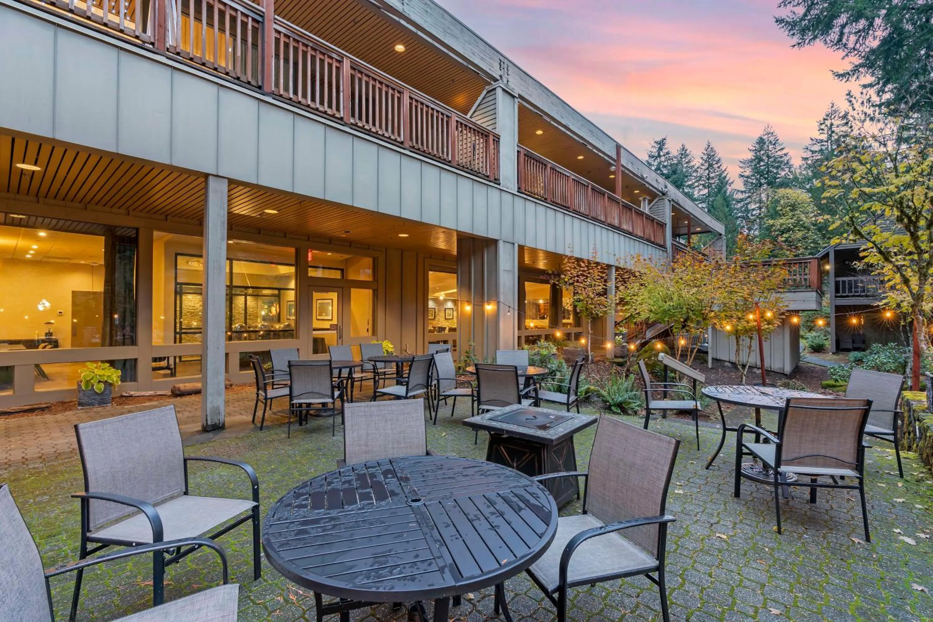 Property building in BW Premier Collection, Mt Hood Oregon Resort