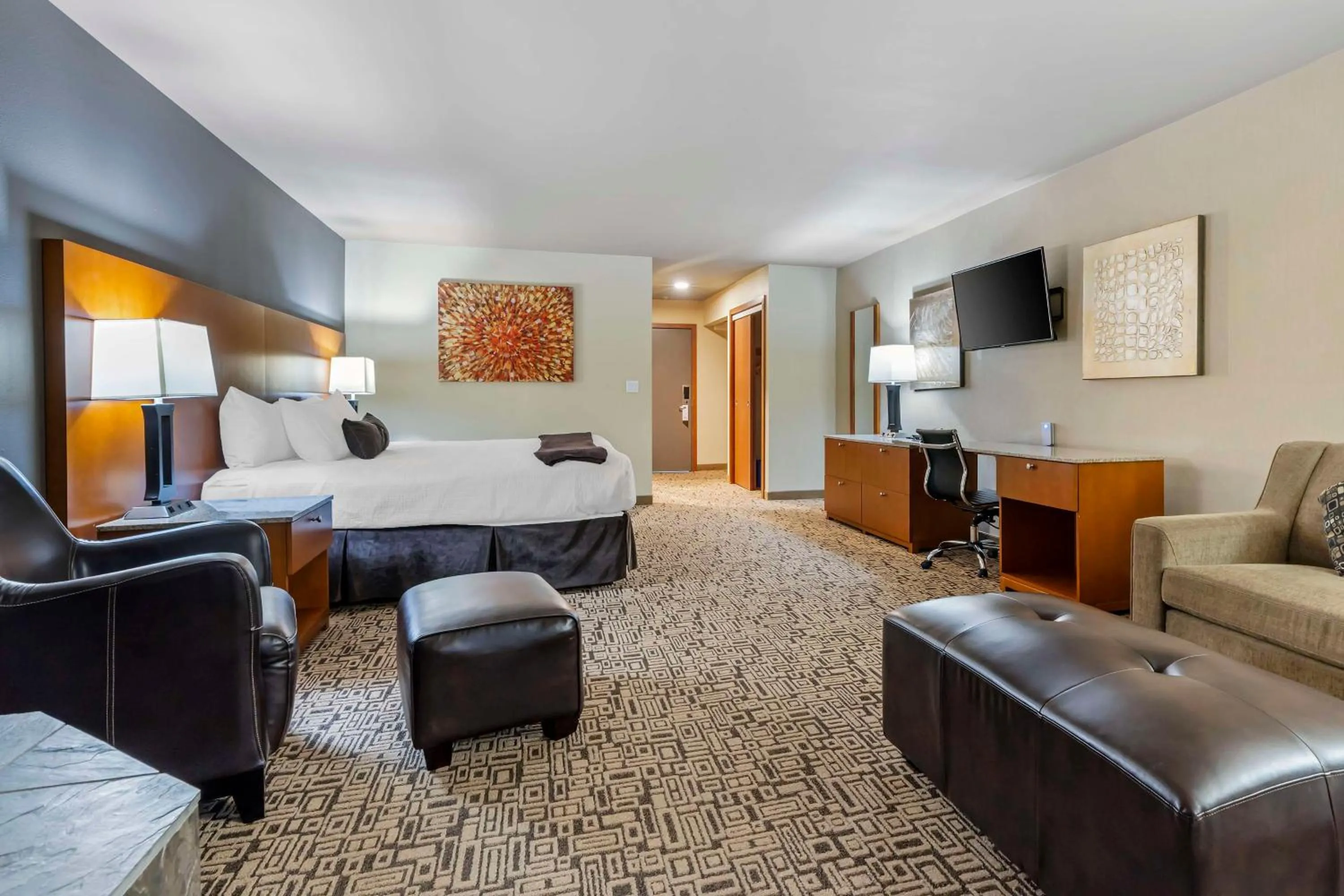 Bedroom, Bed in BW Premier Collection, Mt Hood Oregon Resort