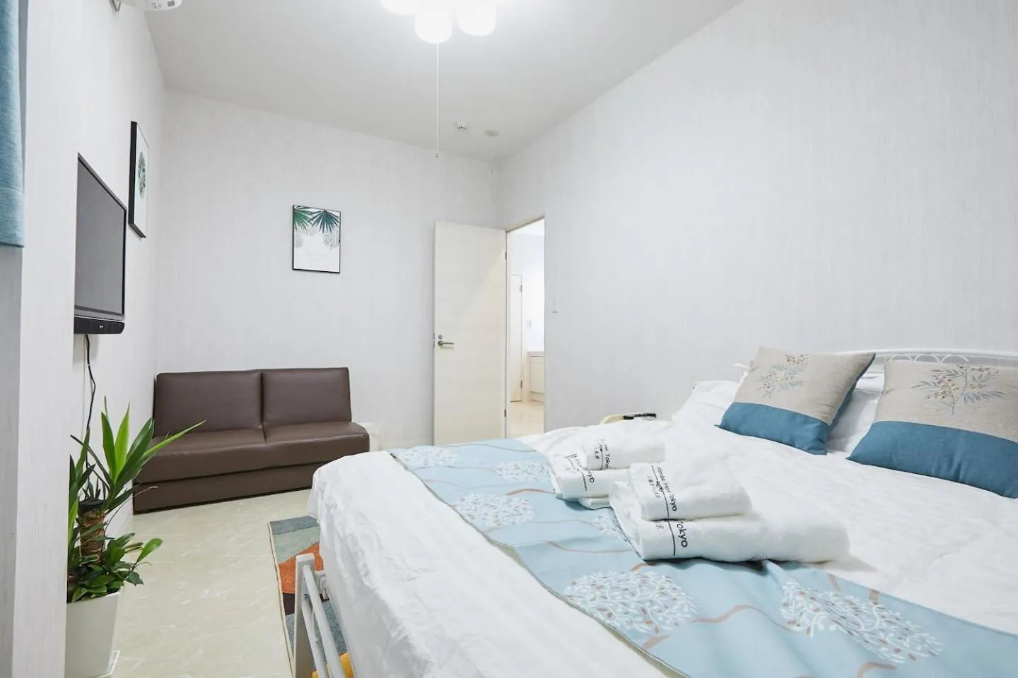 Bed in Mitsuba Guest House