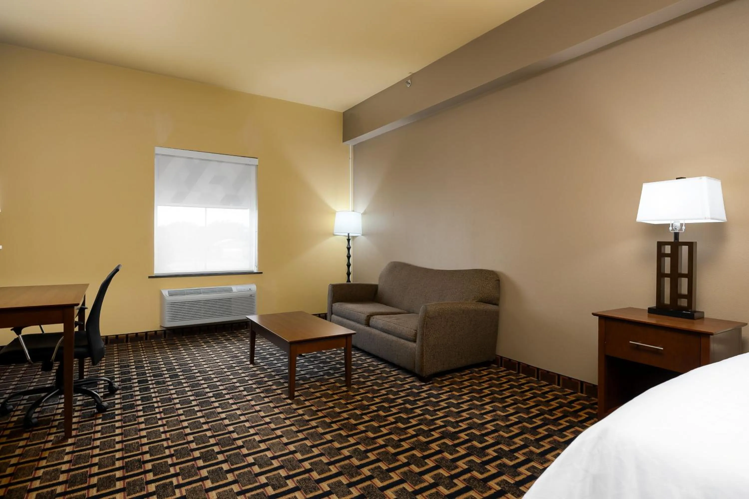 Photo of the whole room, Bed in Holiday Inn Express & Suites George West by IHG