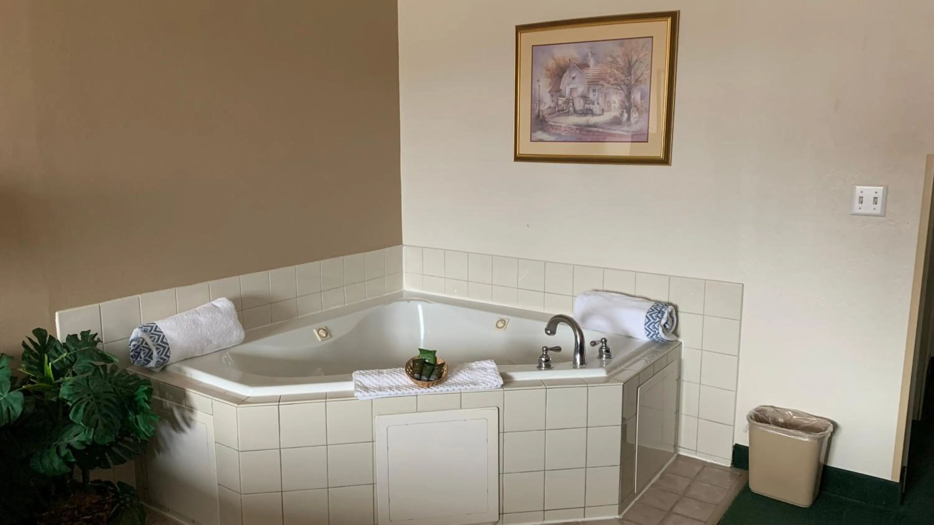 Hot Tub in Fairbridge Inn and Suites - Miles City