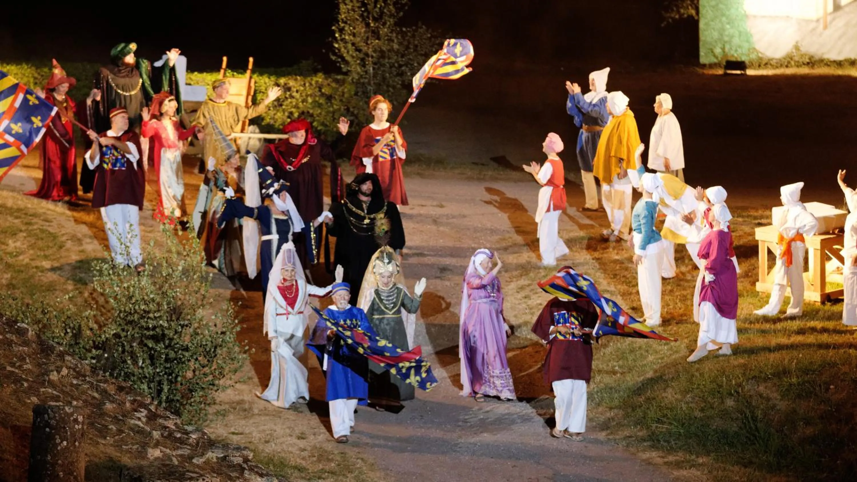 Nearby landmark in Contact Hôtel de la Gare et son restaurant Côte à Côte