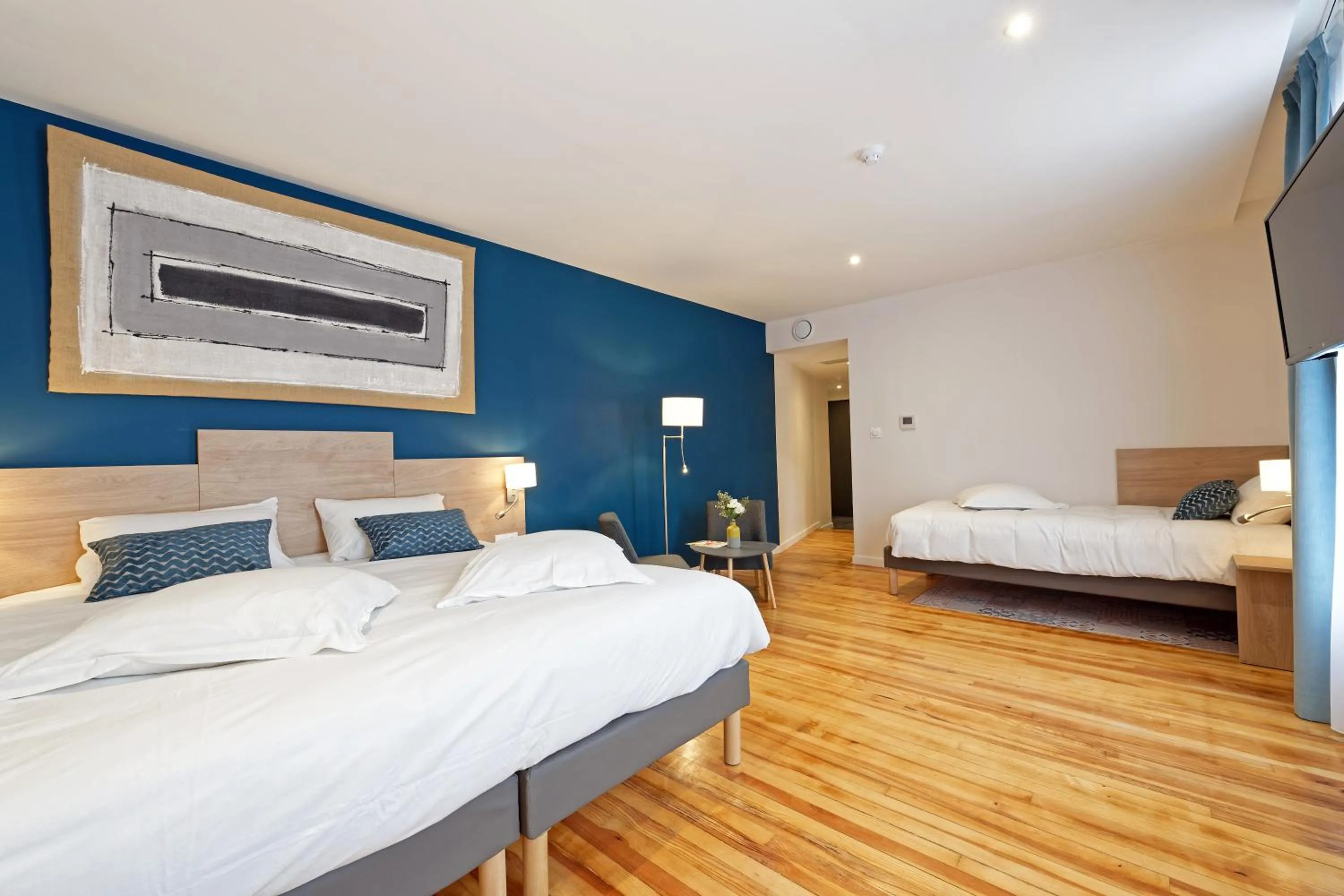 Bed in Contact Hôtel de la Gare et son restaurant Côte à Côte