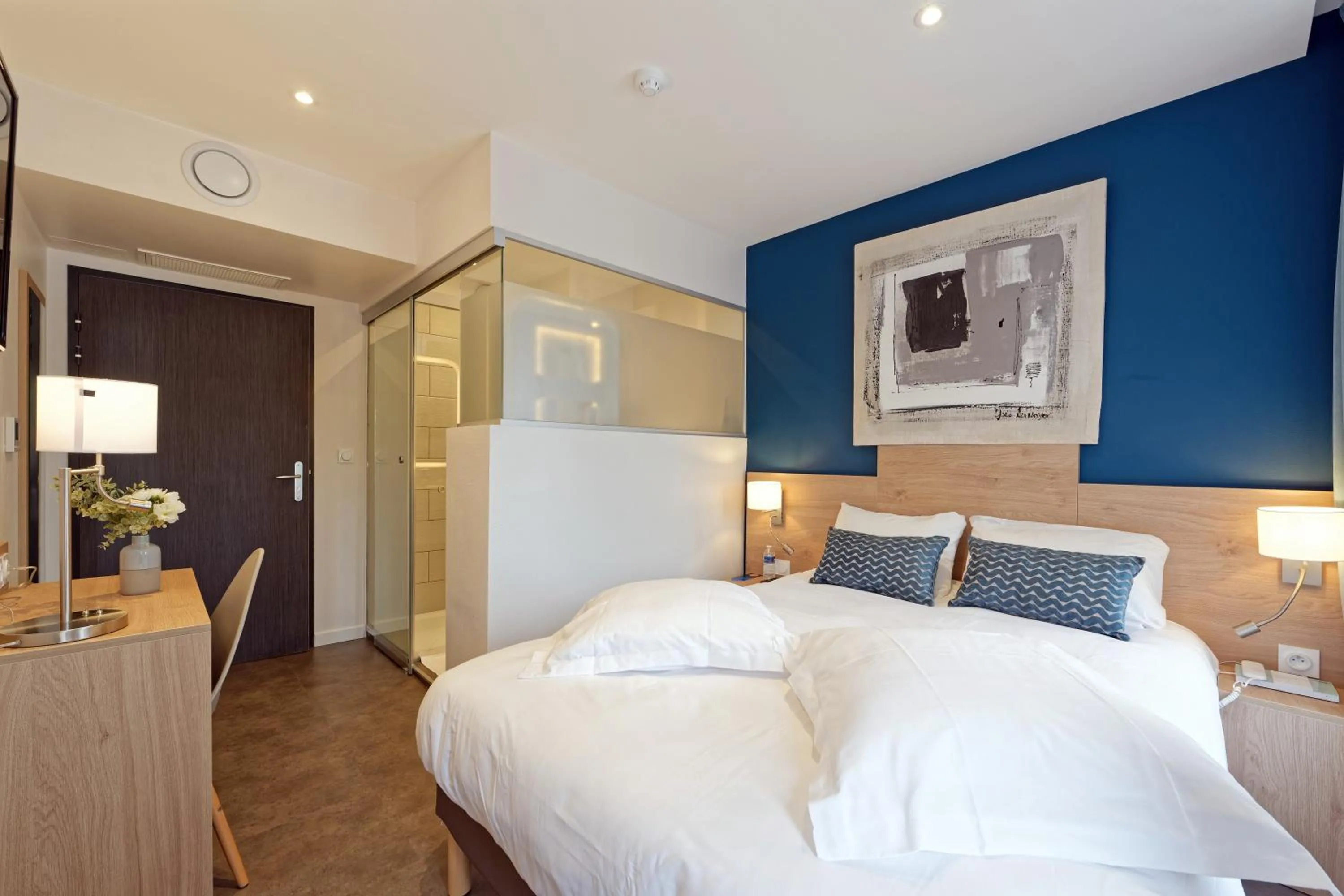 Bed in Contact Hôtel de la Gare et son restaurant Côte à Côte