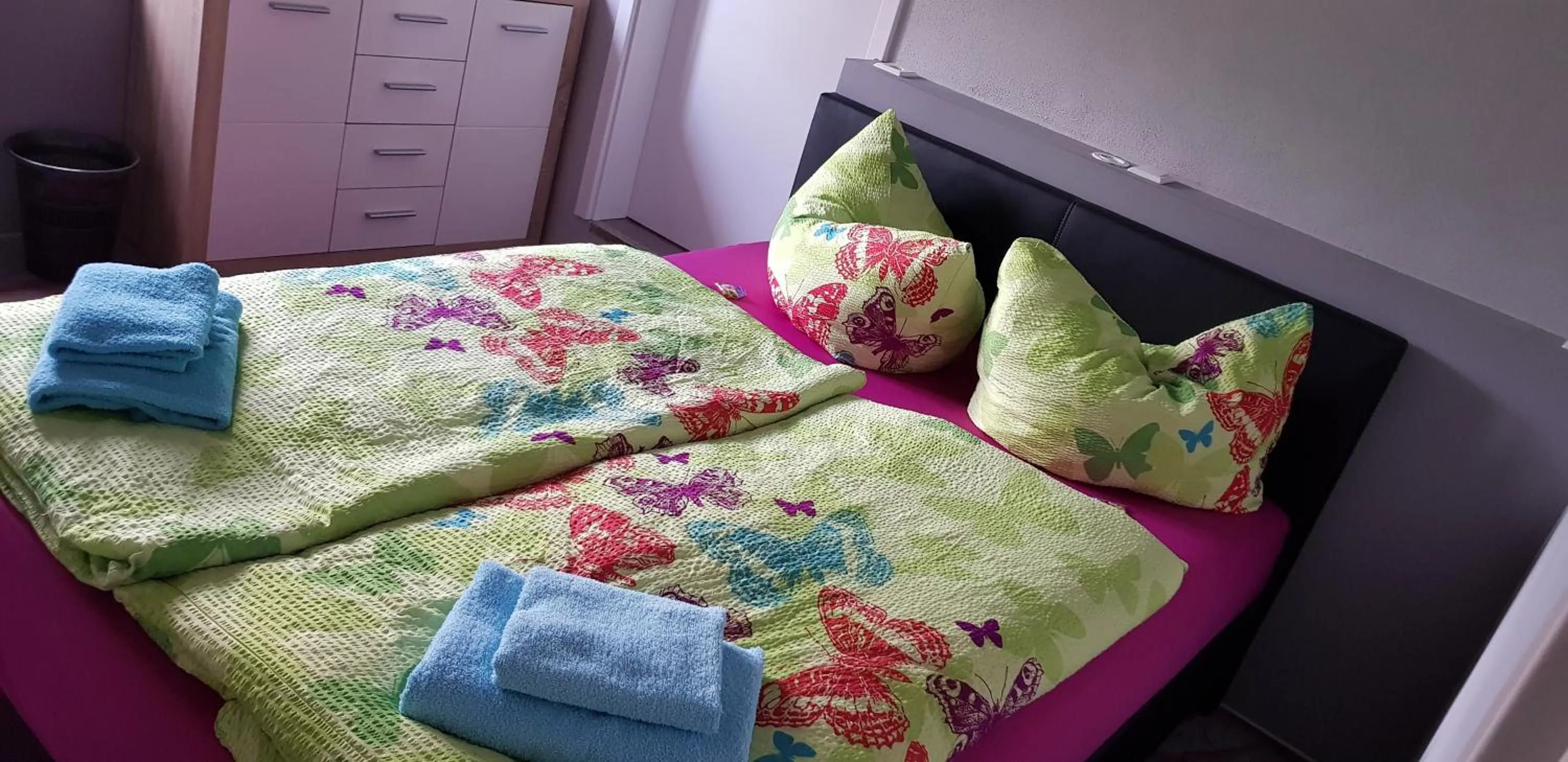 Bed in Bed and Breakfast Zeulenroda