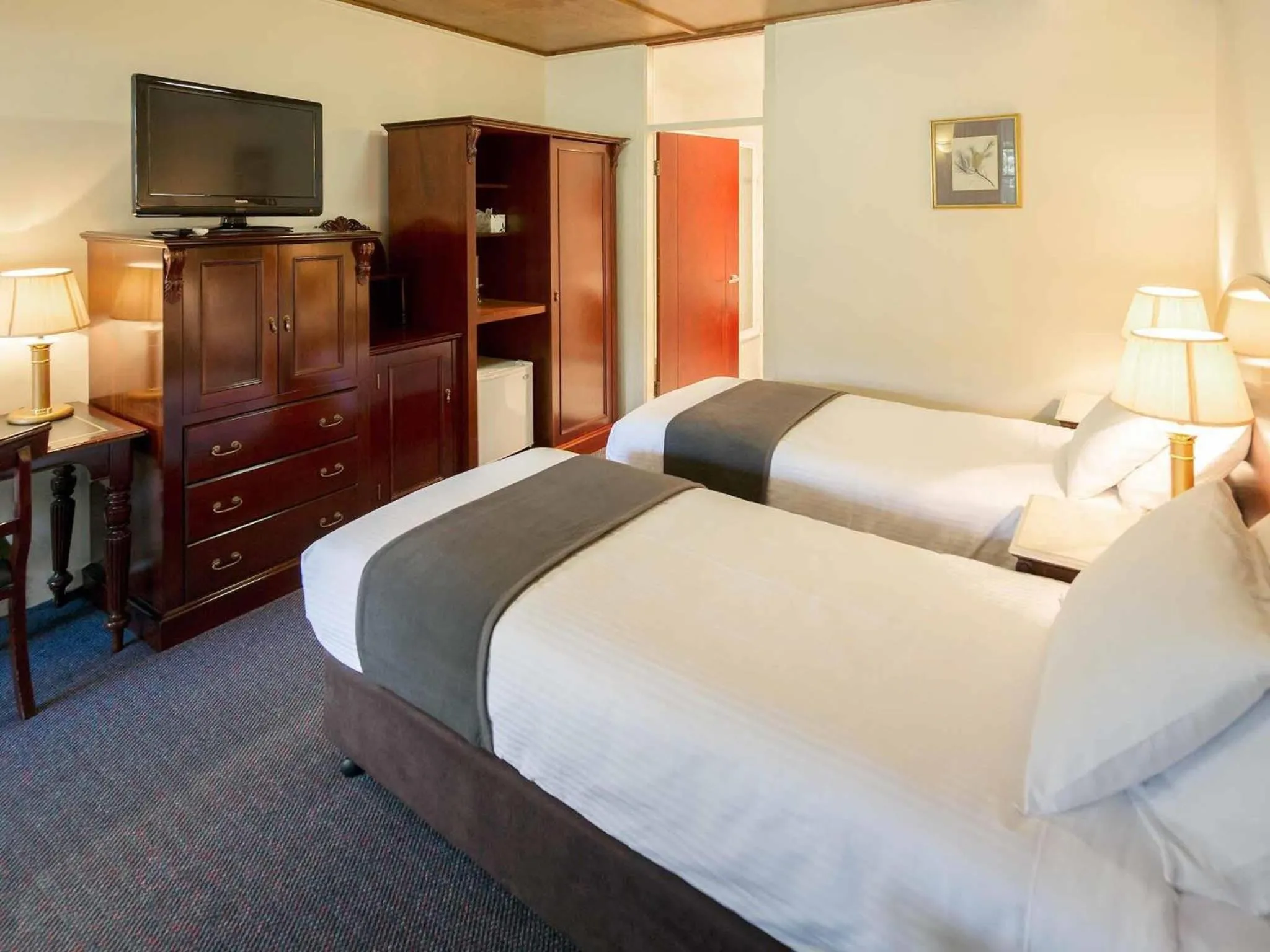 Bedroom, Bed in Mercure Ballarat Hotel & Convention Centre