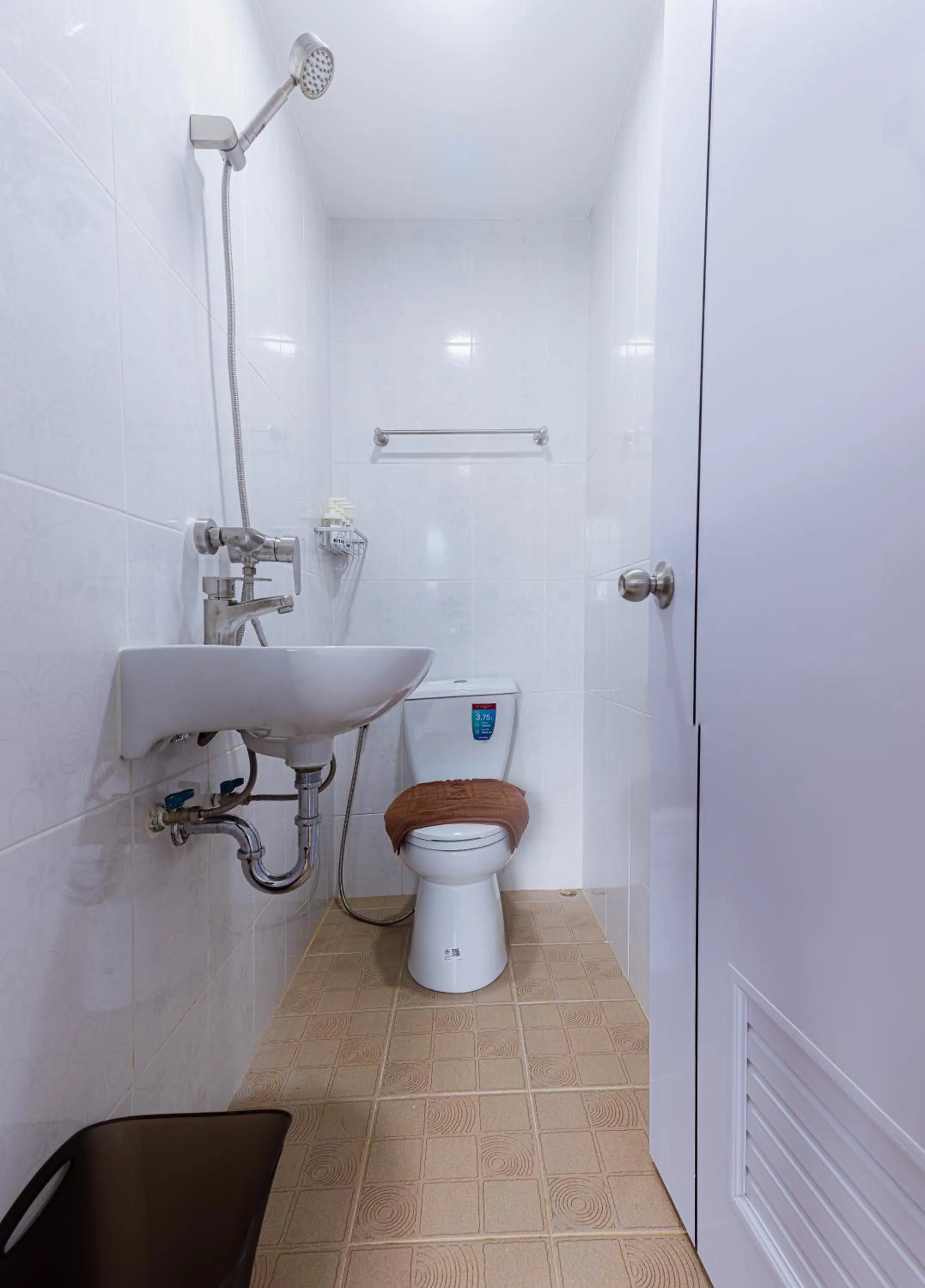 Bathroom in Silla Patong Boutique - Beach Walk Access