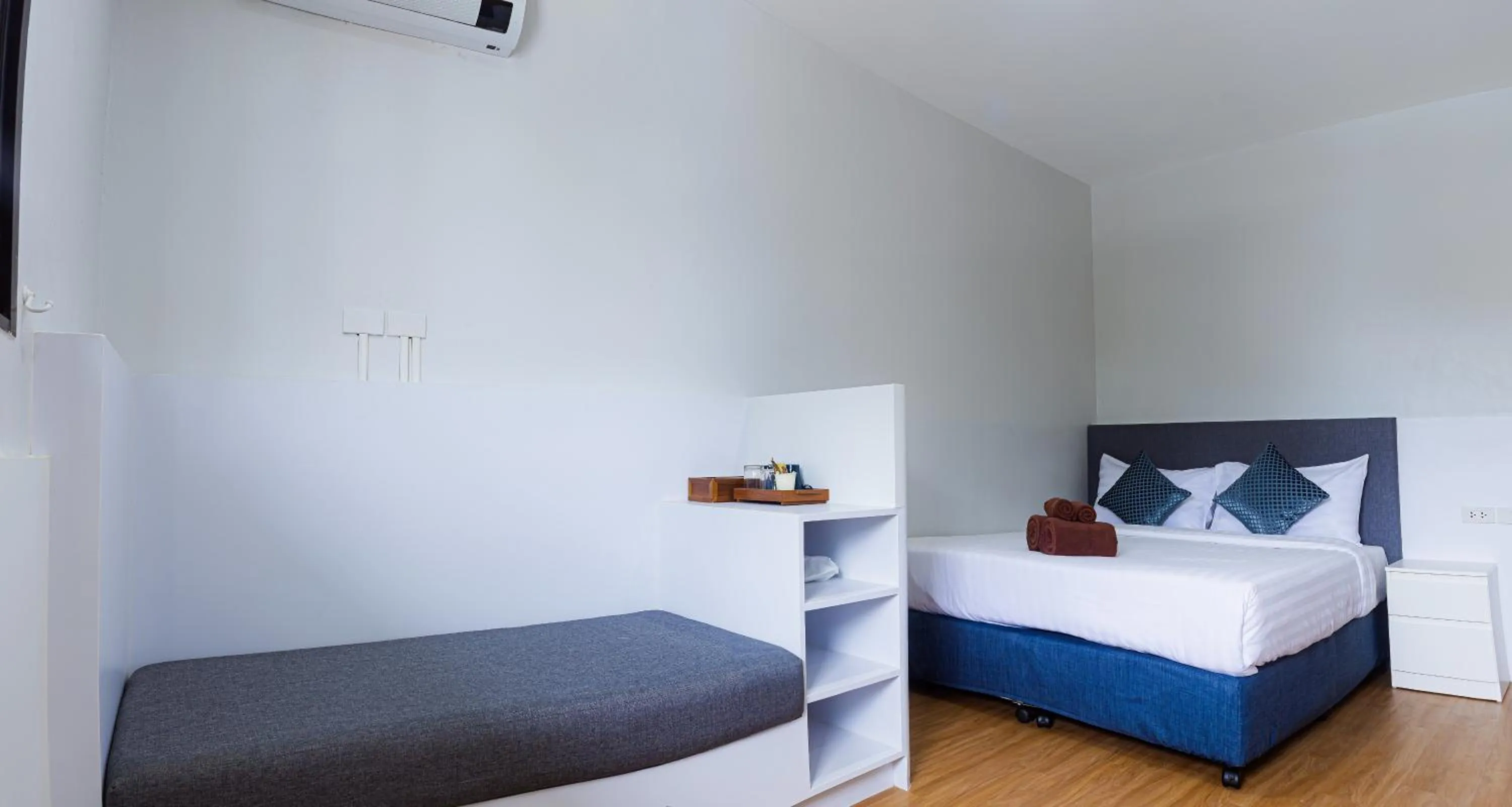 Bed in Silla Patong Boutique - Beach Walk Access