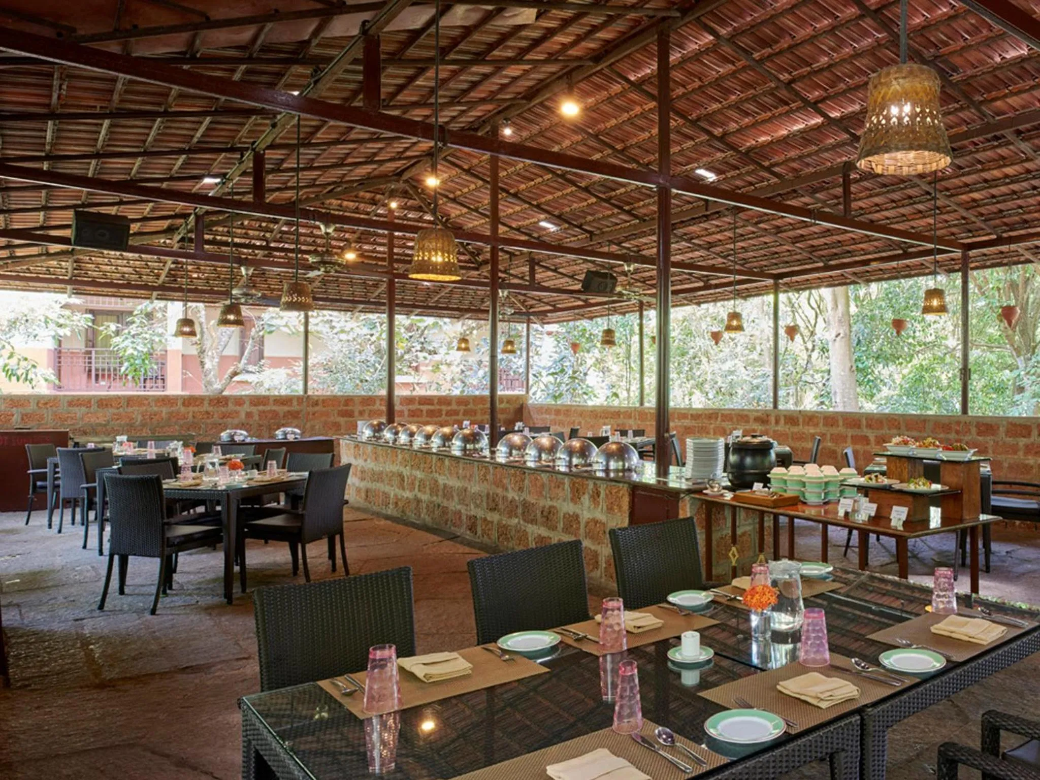 Restaurant/places to eat in Club Mahindra Madikeri, Coorg