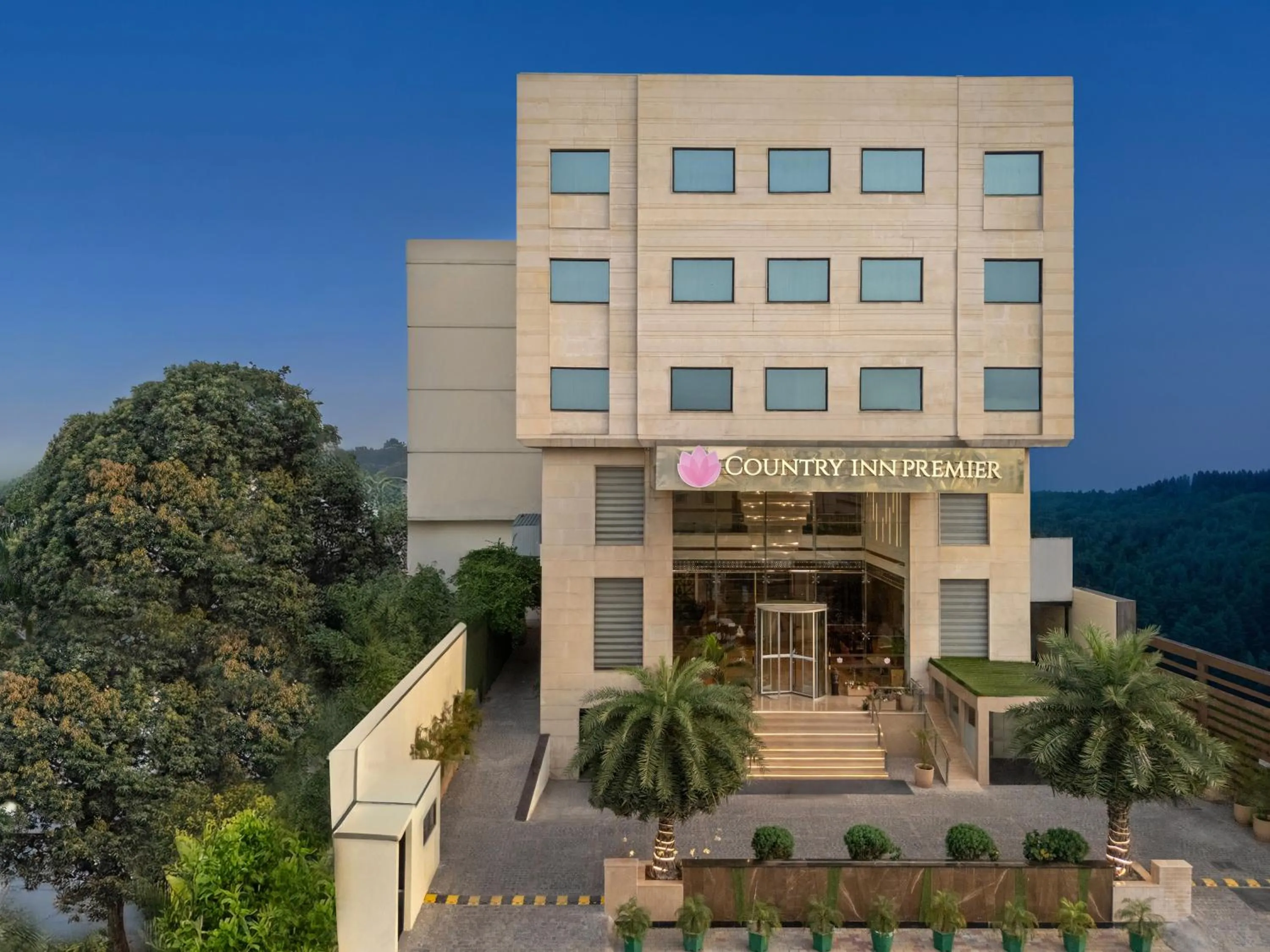 Facade/entrance in Country Inn Premier Amritsar
