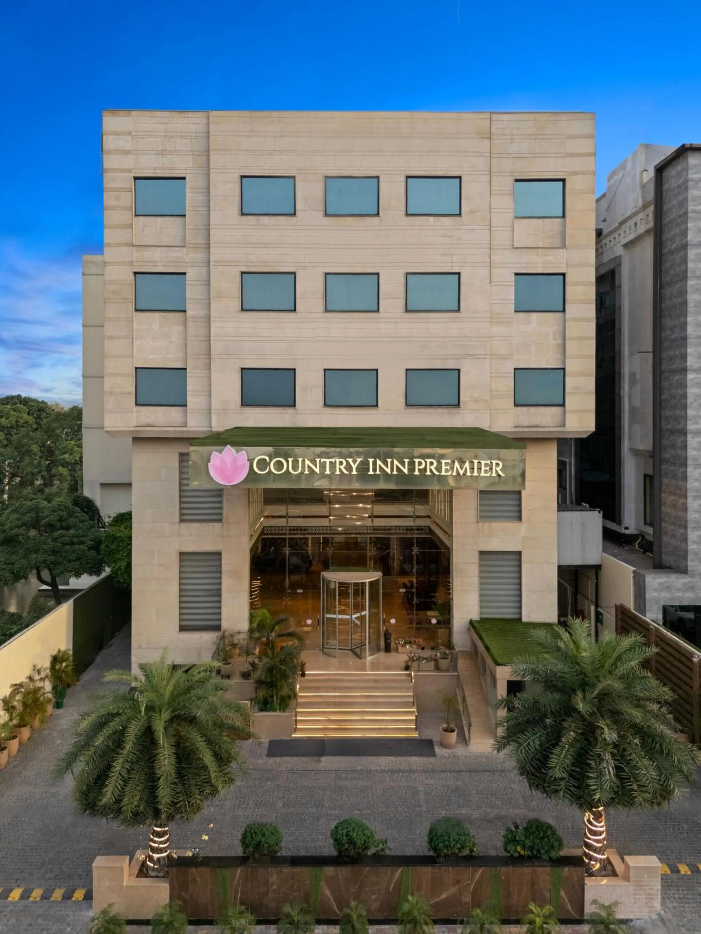 Facade/entrance in Country Inn Premier Amritsar